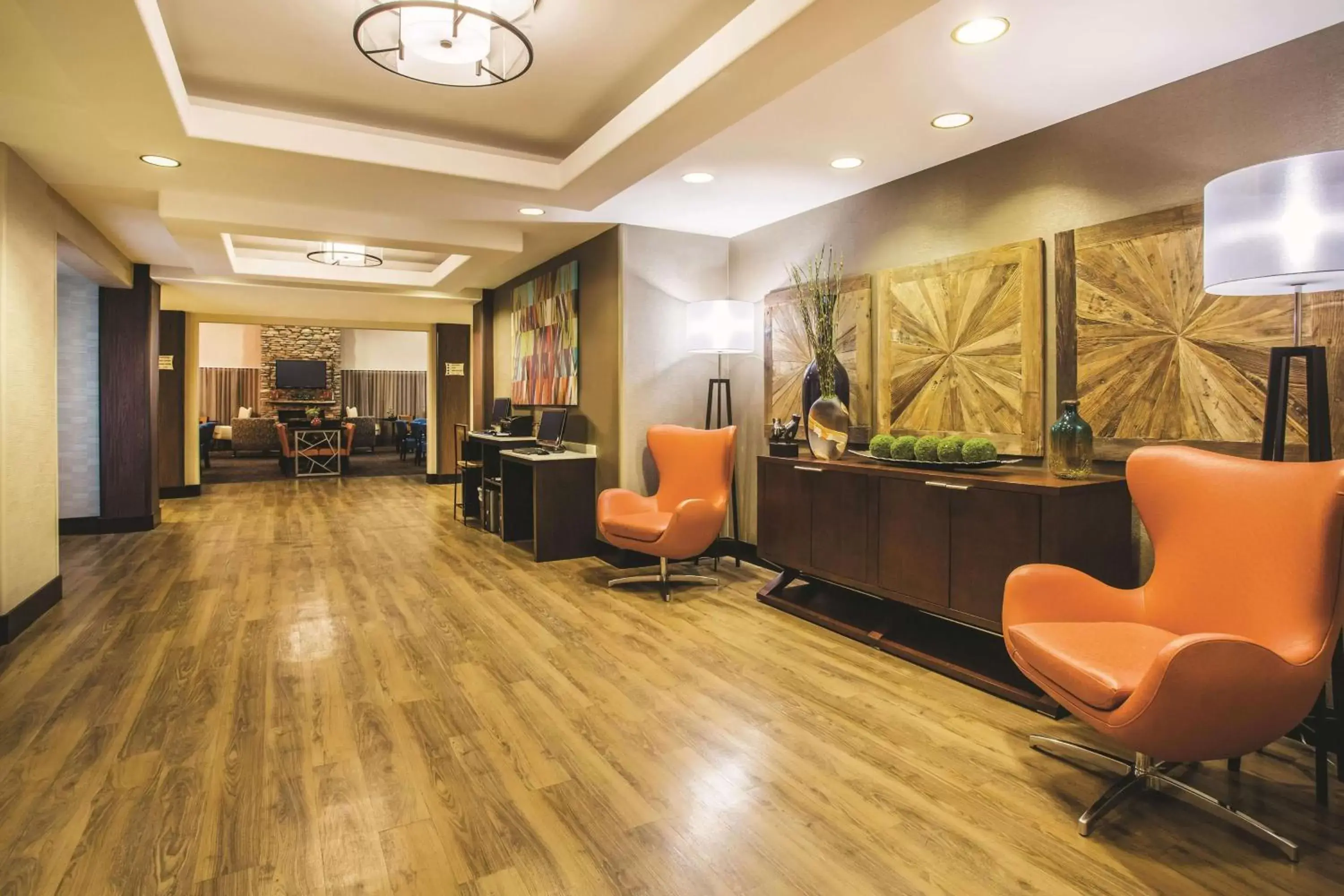 Lobby or reception in La Quinta by Wyndham Ely Lobby or reception in La Quinta by Wyndham Ely