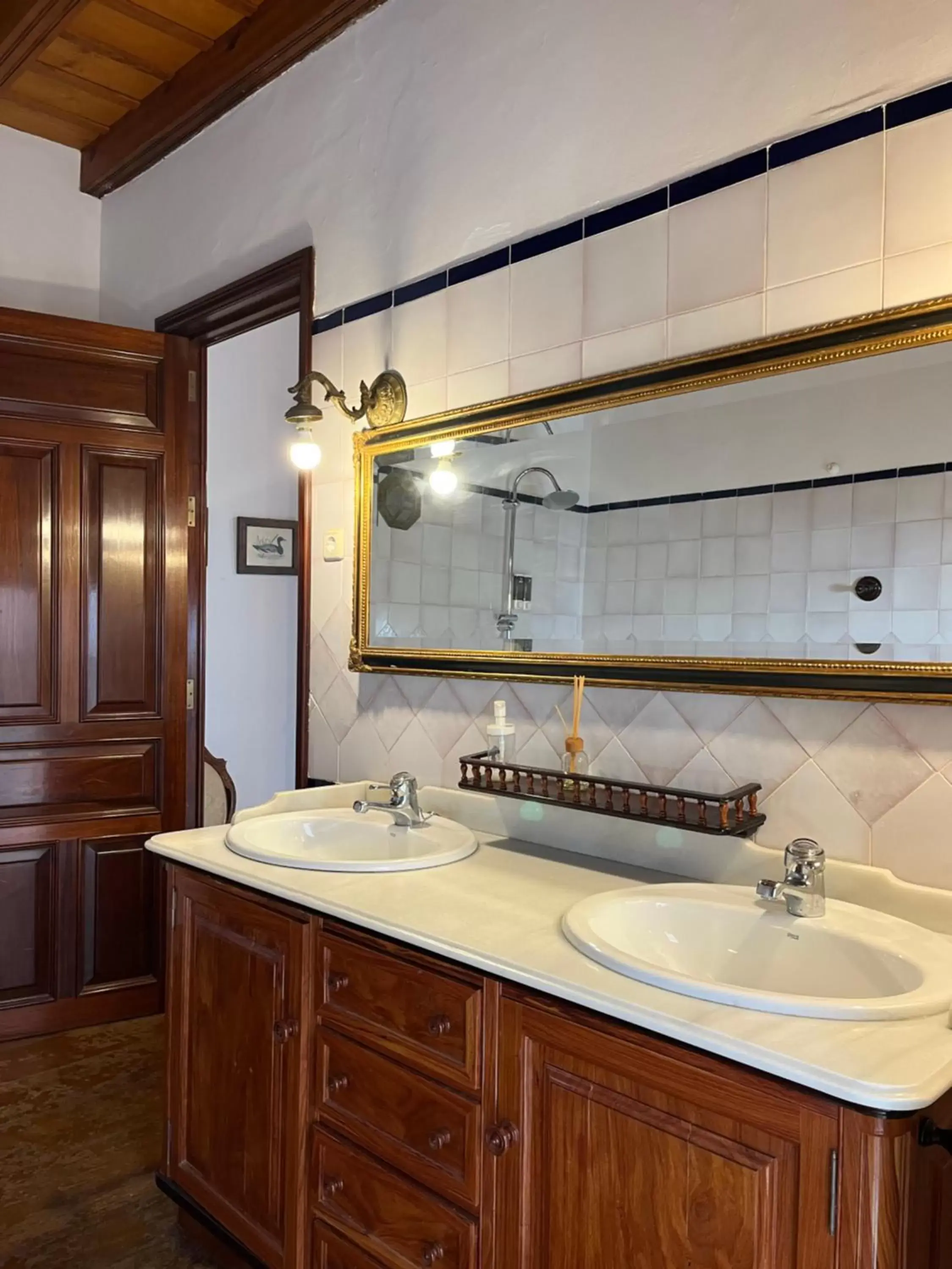 Bathroom in Stay Komodo Casa Maravilla