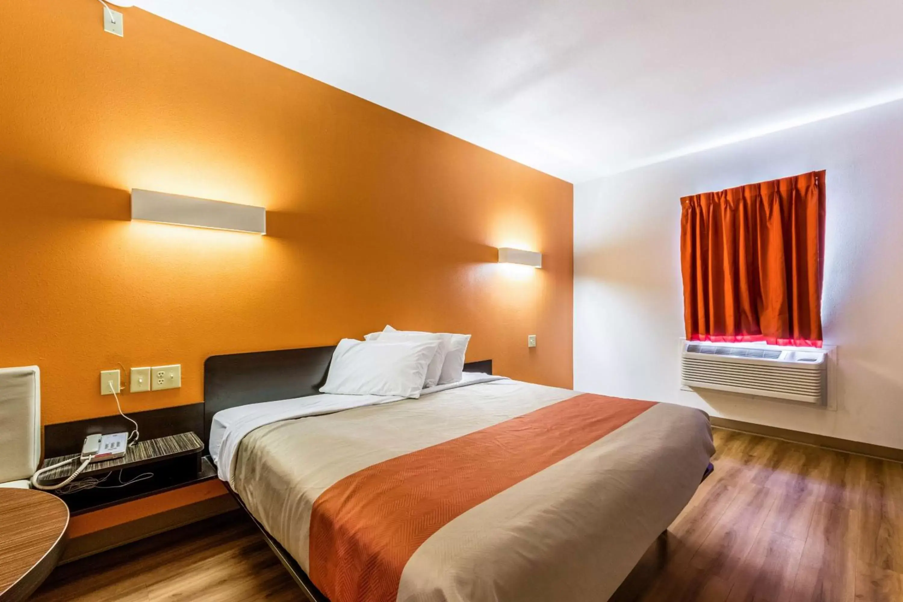 Photo of the whole room, Bed in Motel 6-Jourdanton, TX Photo of the whole room, Bed in Motel 6-Jourdanton, TX