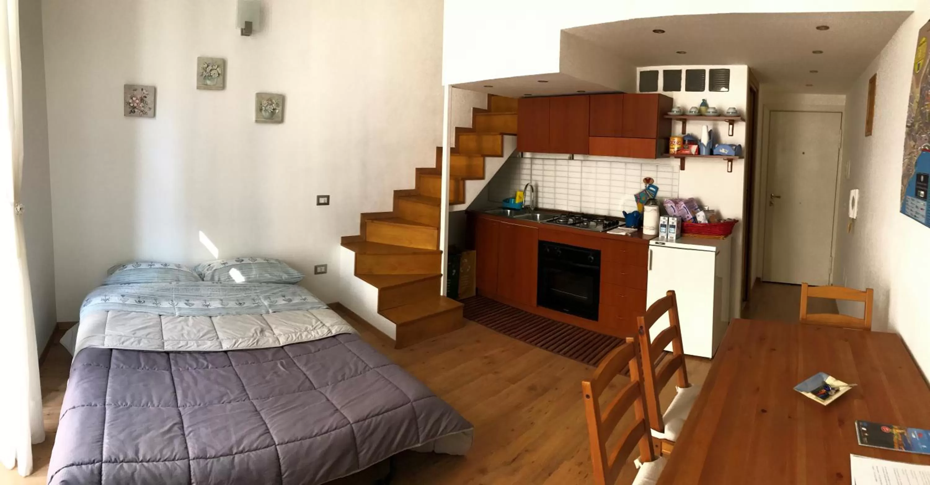 Photo of the whole room, Bed in Ale & Tizy House