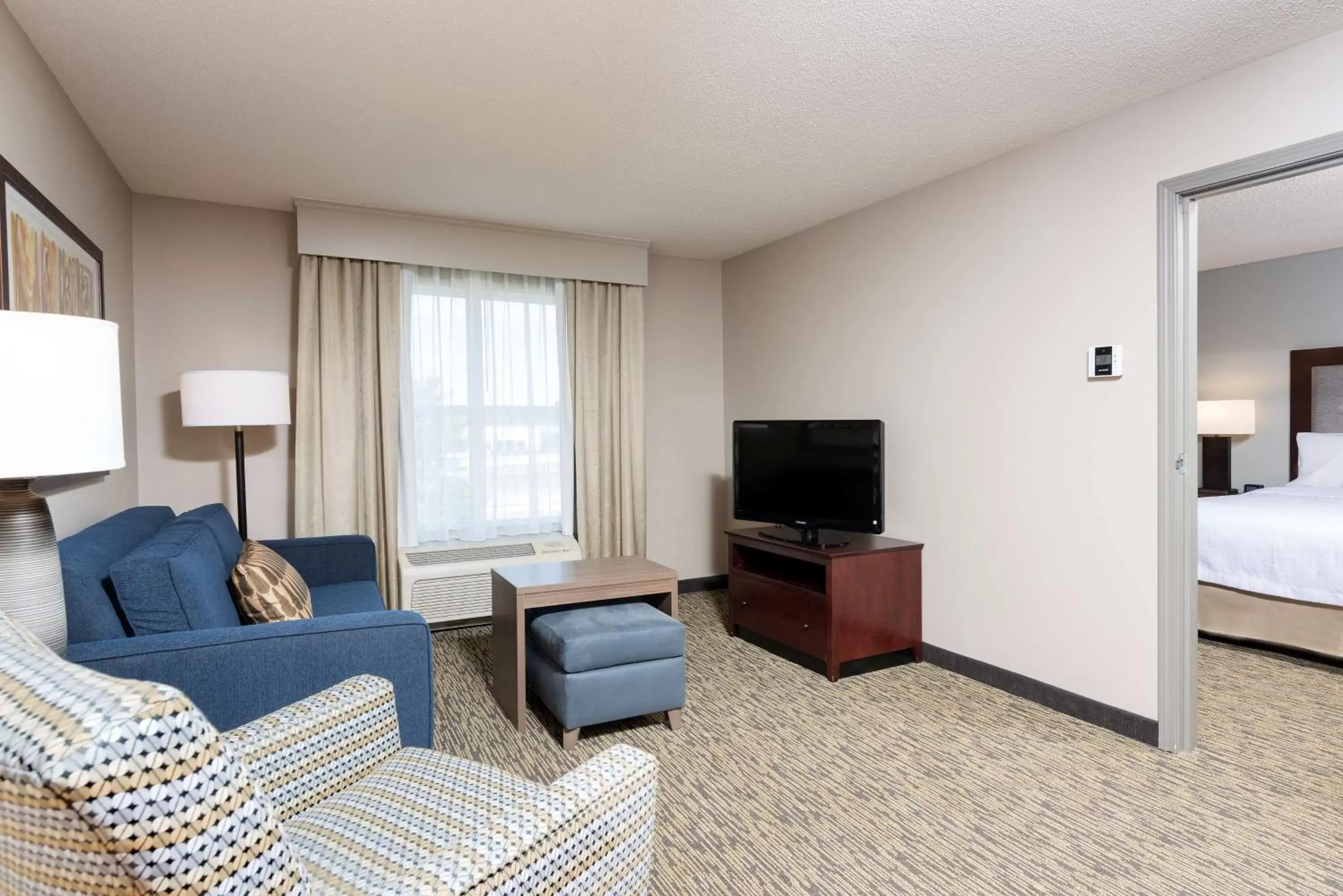 Bedroom, TV/Entertainment Center in Homewood Suites by Hilton Indianapolis Northwest
