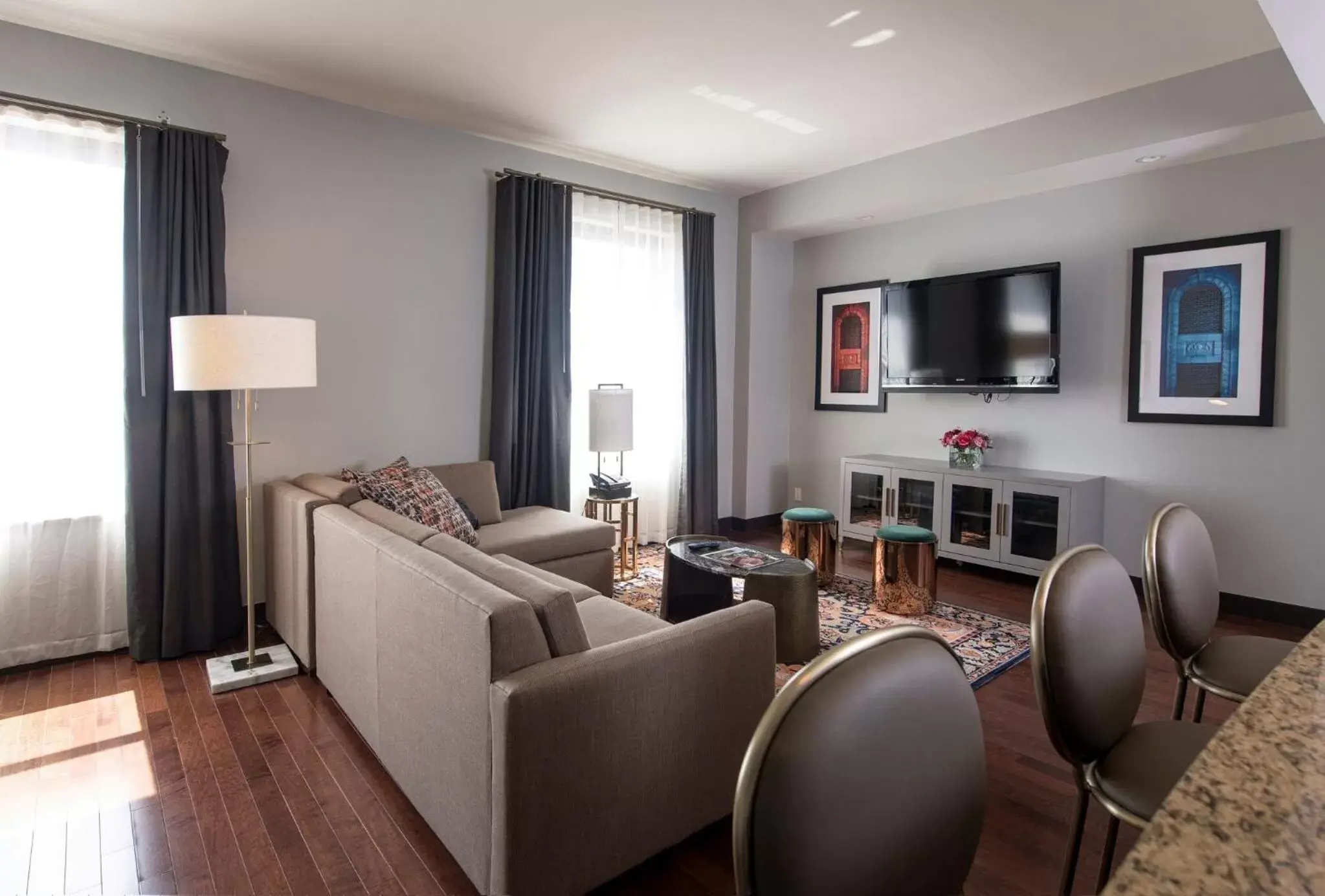 Living room, Seating Area in The Mayo Hotel