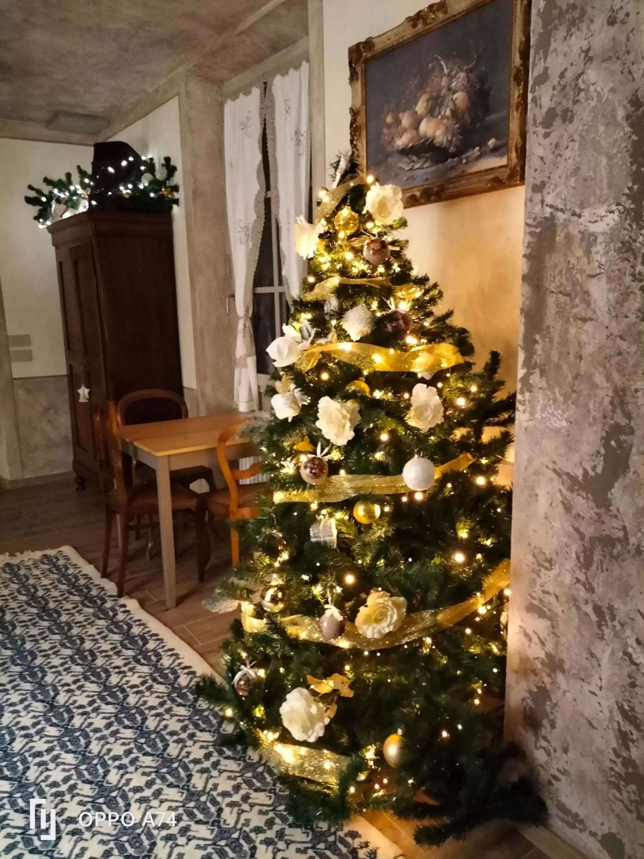 Decorative detail, TV/Entertainment Center in B&B SASSO DI ROCCA