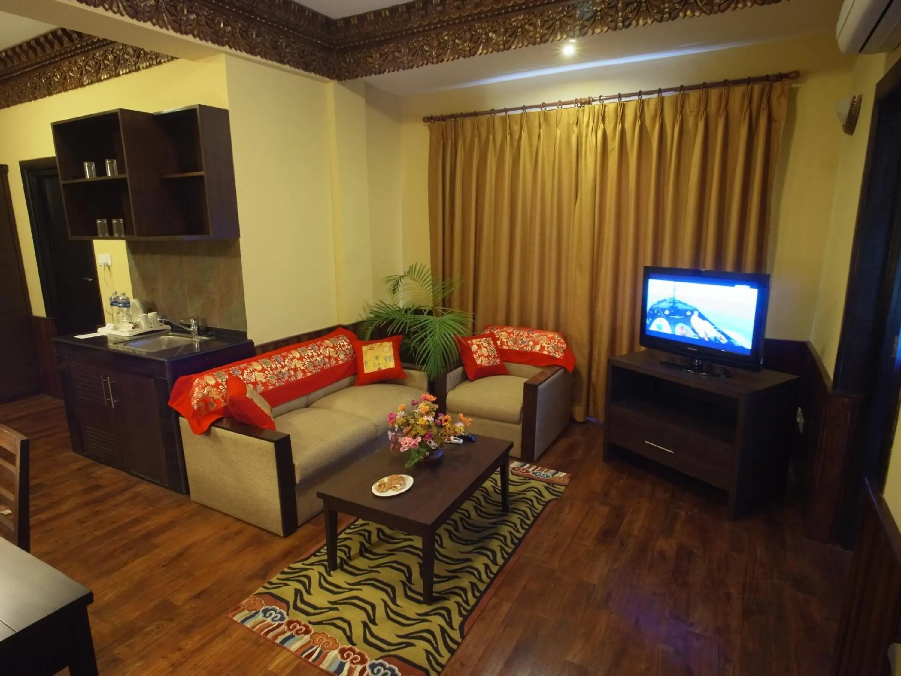 Living room, Seating Area in Hotel Tibet International