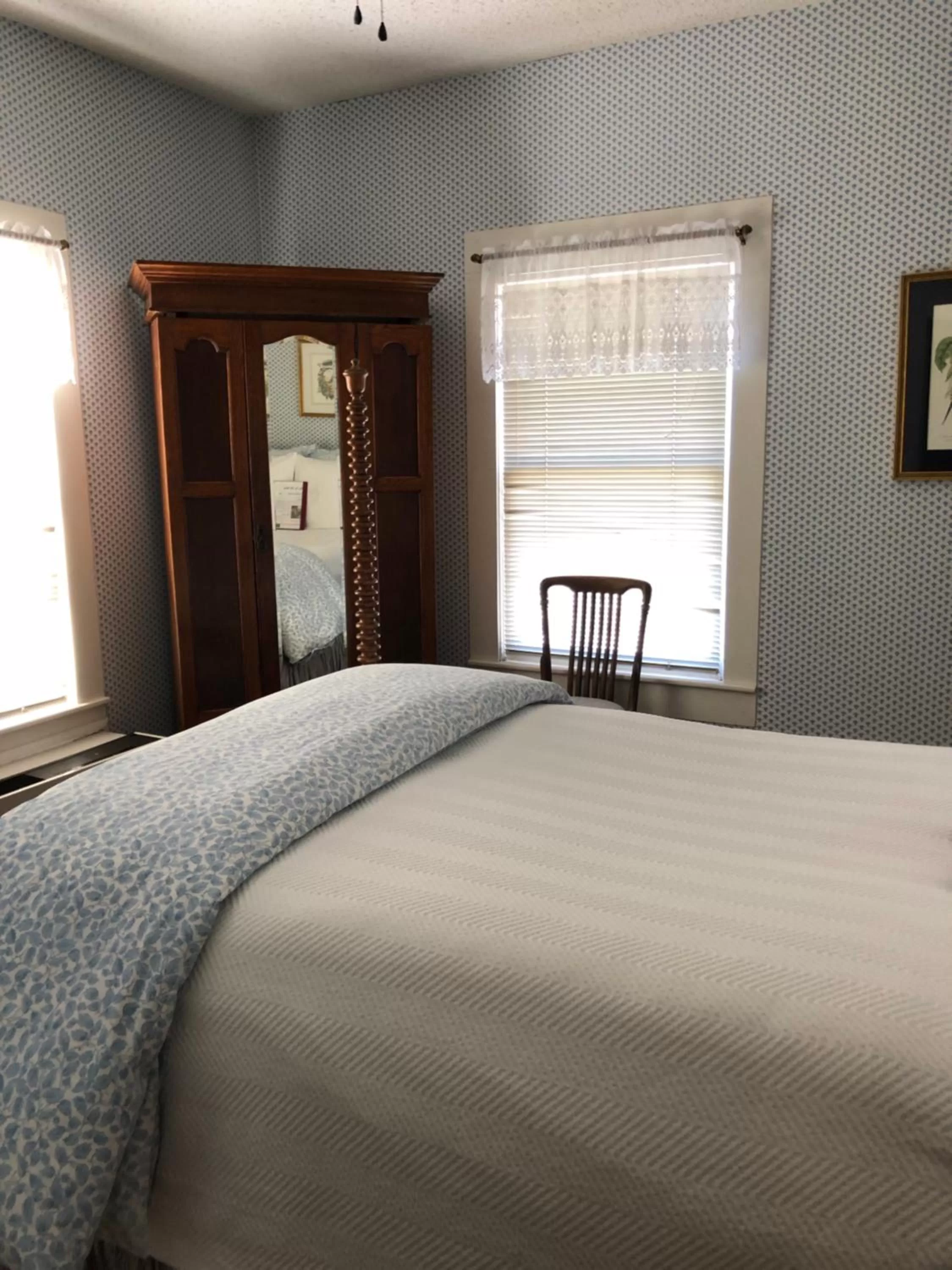 Bed in Inn On The River