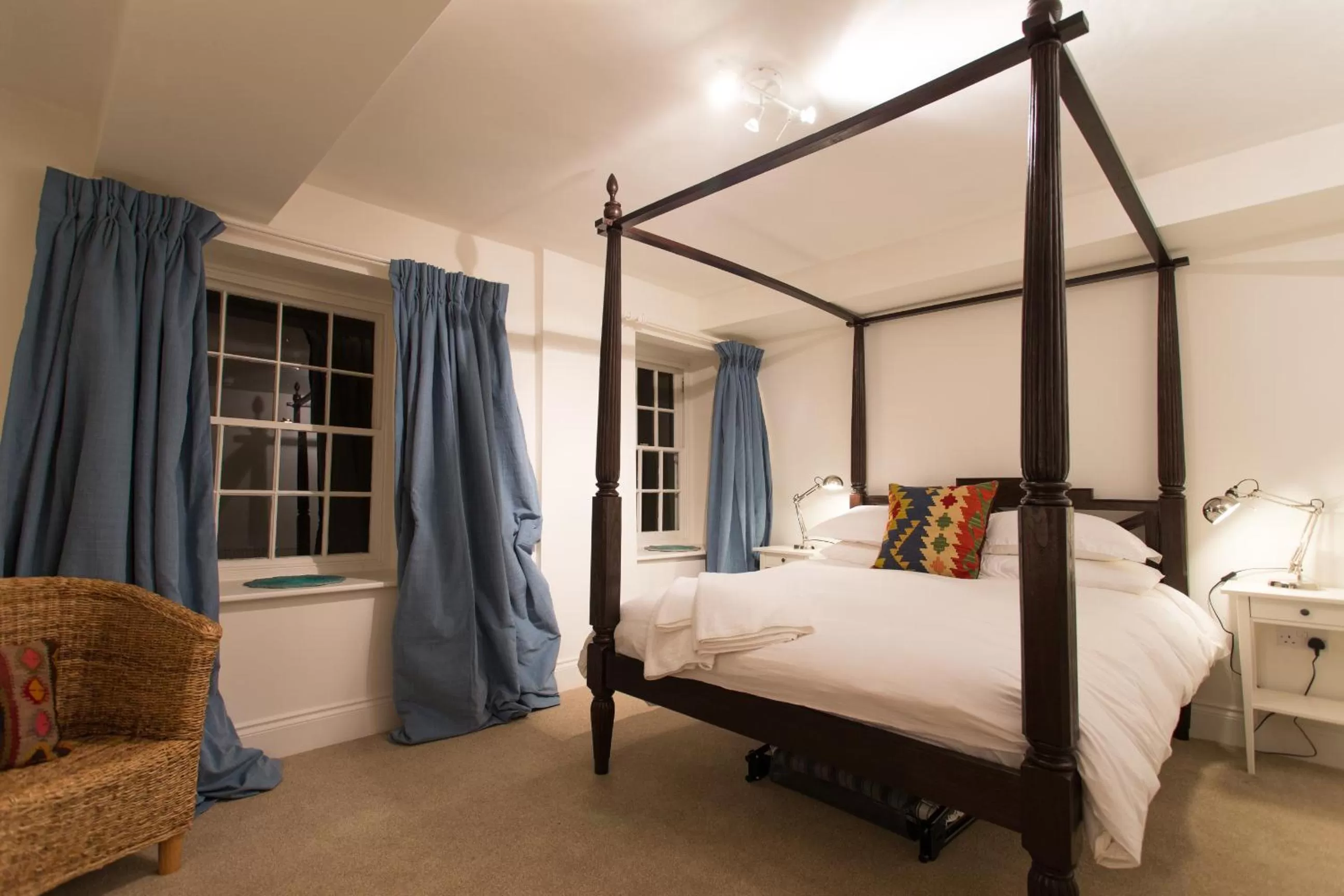 Bedroom, Bed in The Holford Arms