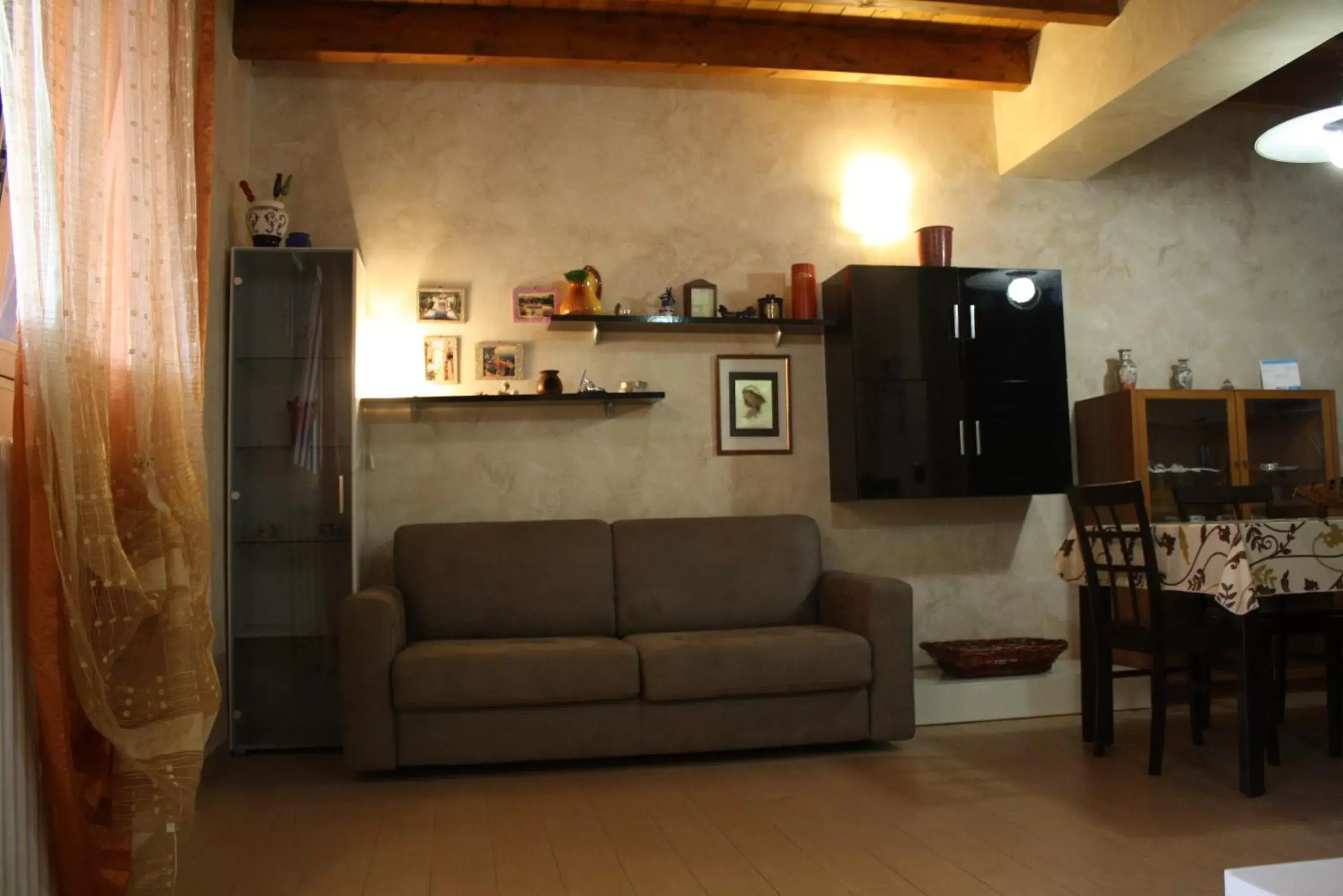 Communal lounge/ TV room, Seating Area in Casa-B&B Bouganville Attico 85 mq