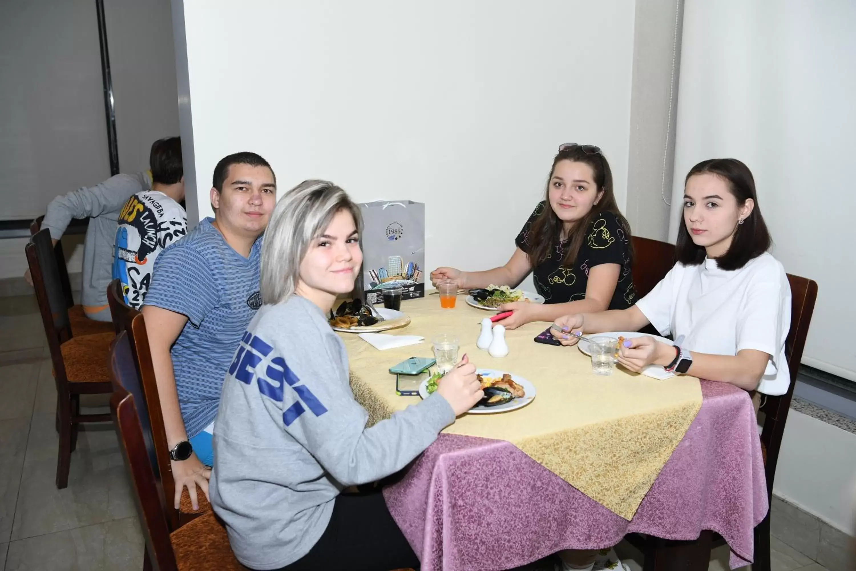 Family in Continental Inn Hotel Al Farwaniya