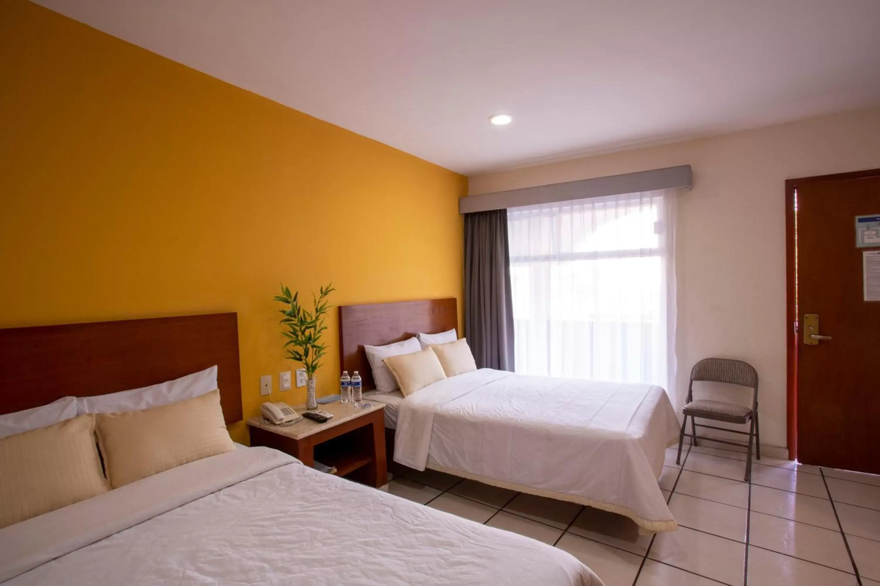 Photo of the whole room, Bed in Hotel Arcos Aeropuerto