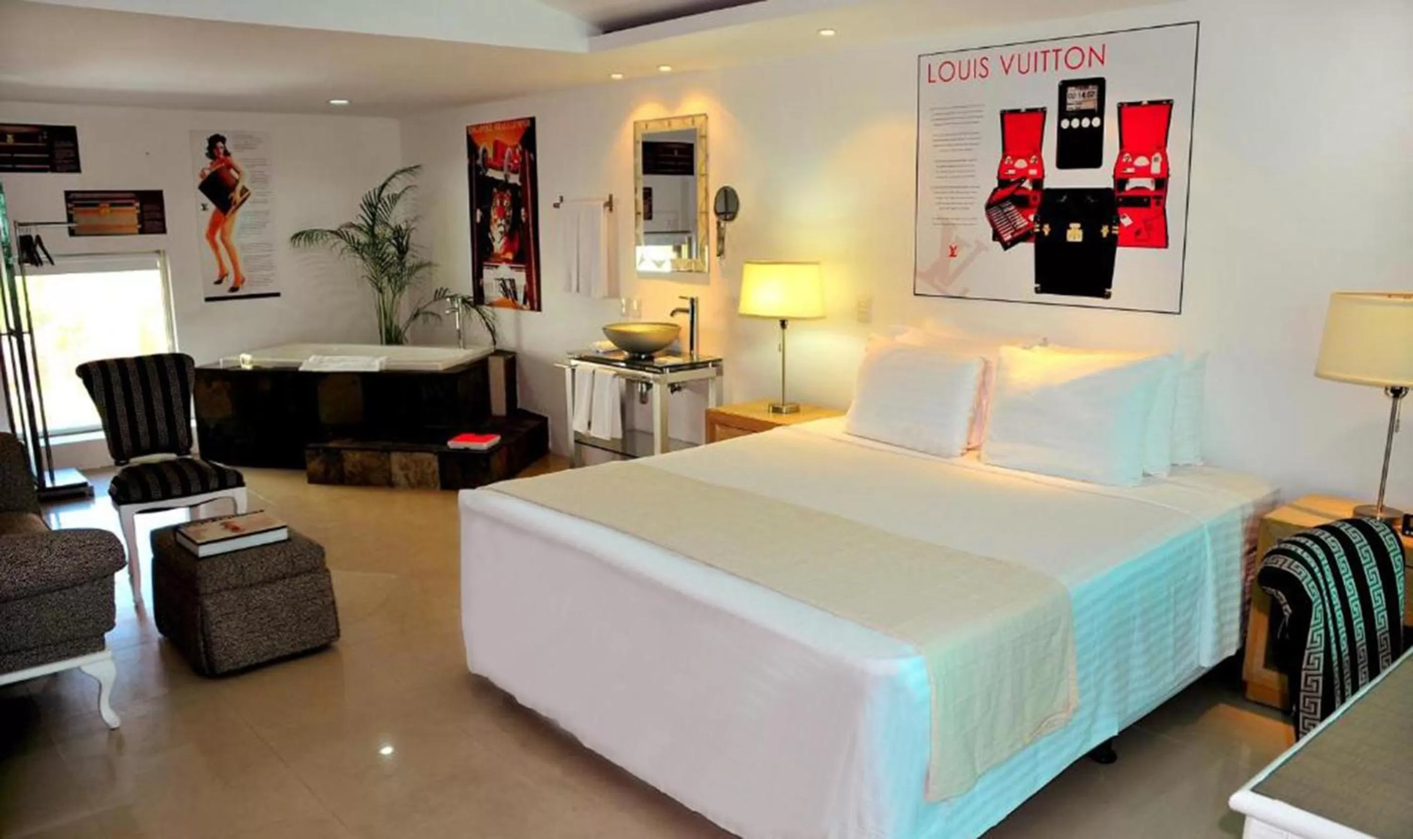 Photo of the whole room, Bed in MayaFair Design Hotel