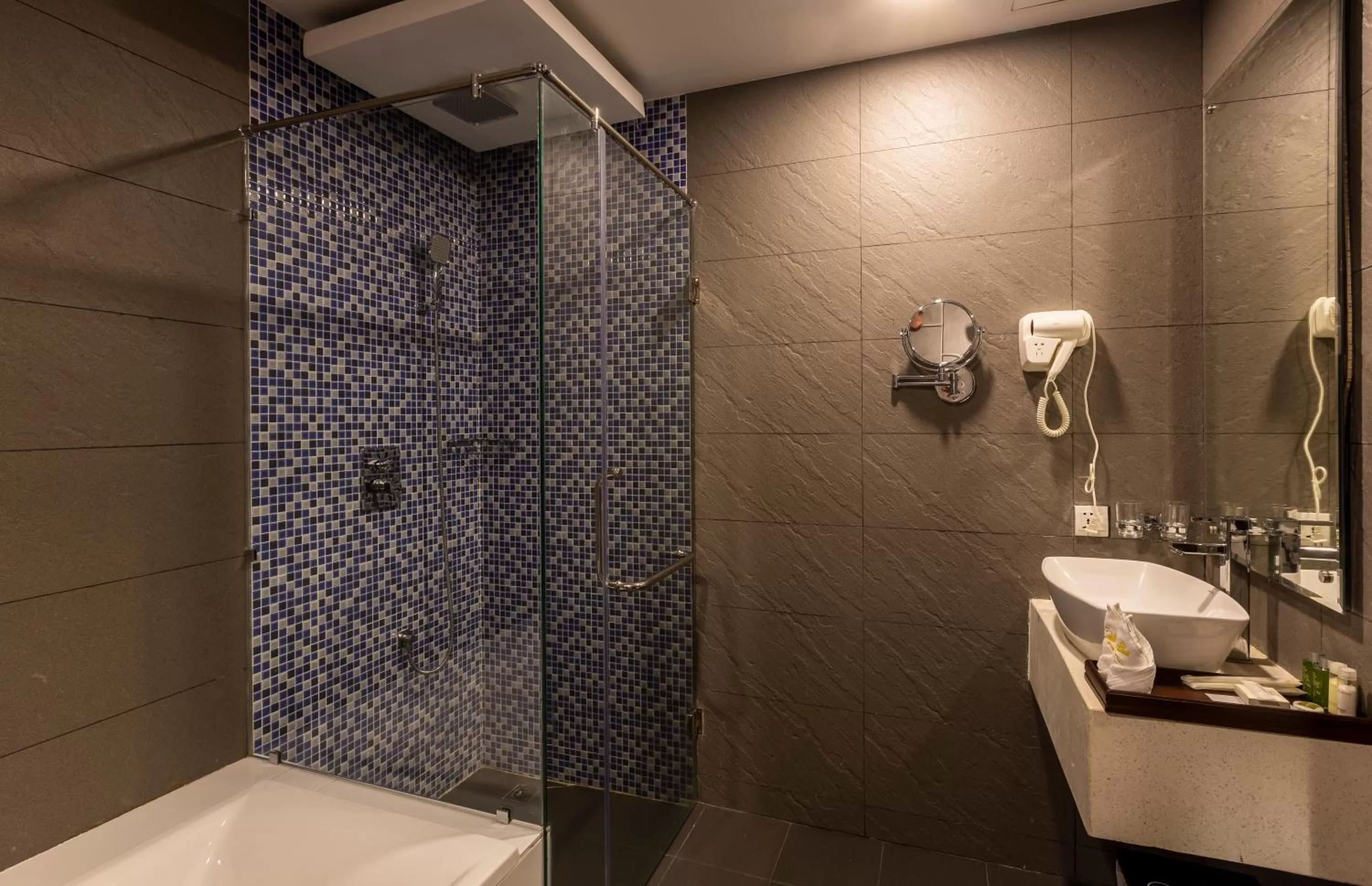 Bathroom in Sovanna Hotel