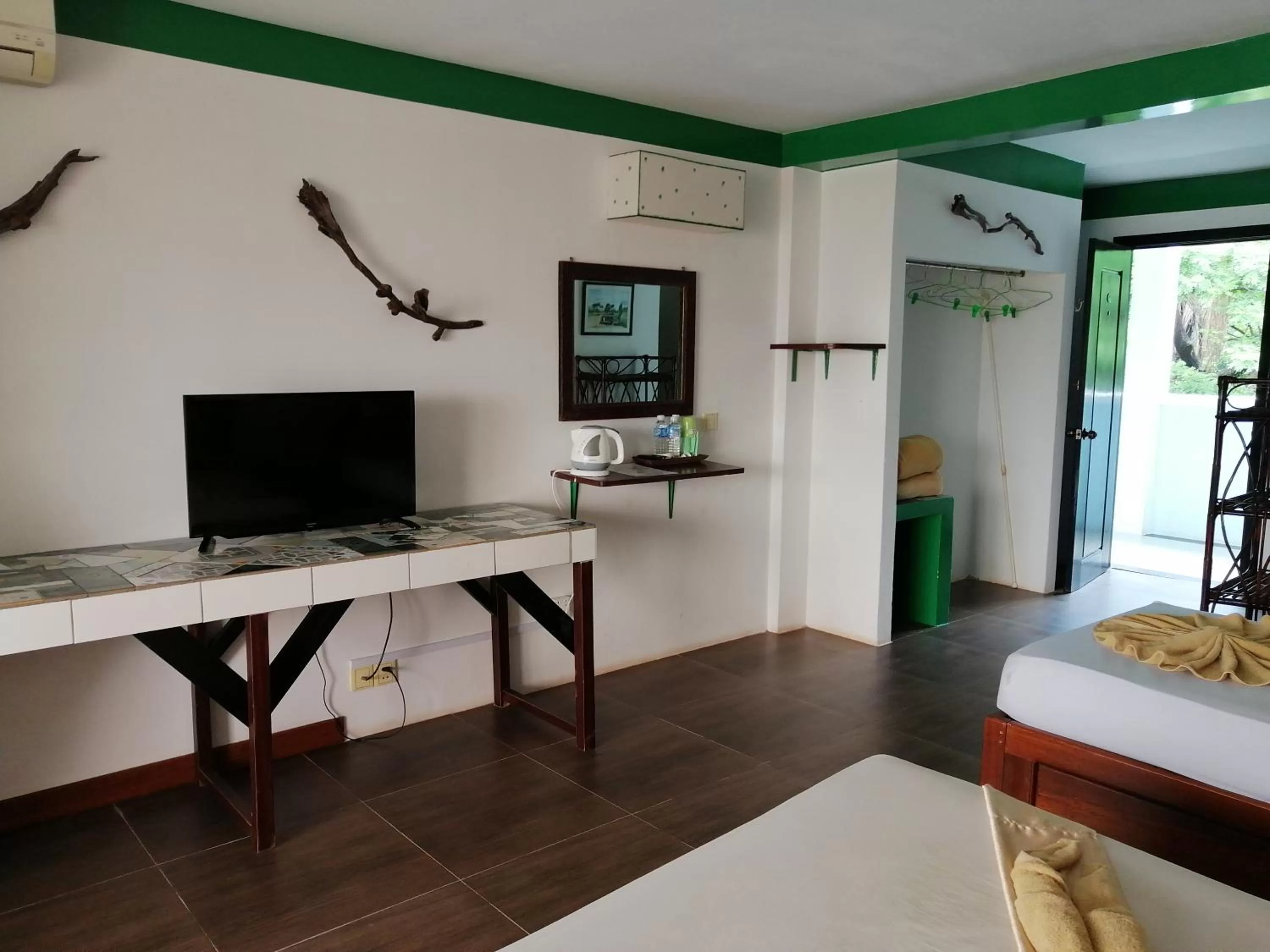 Deluxe Double Room with Balcony and Sea View in Hotel de la Plage