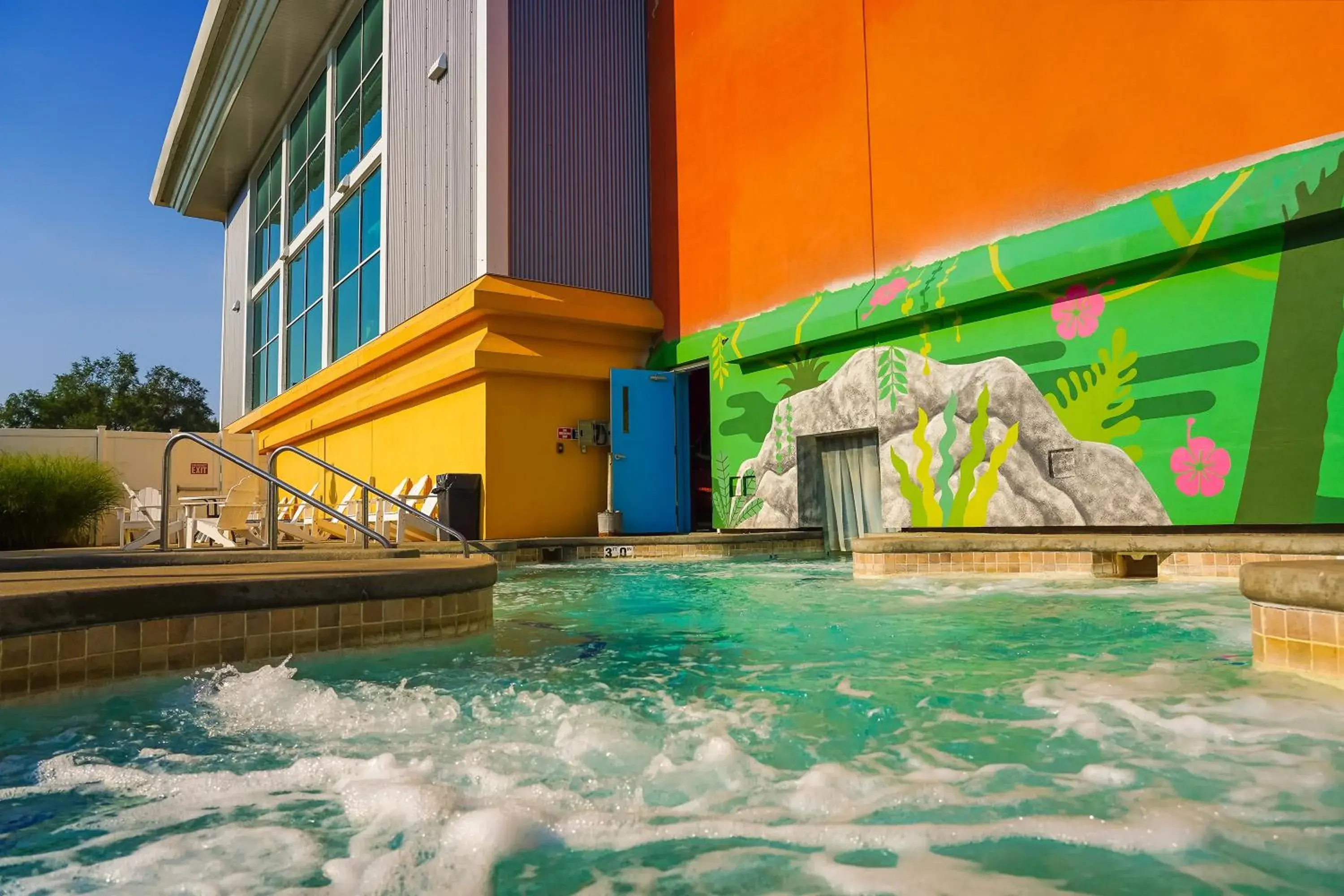 Aqua park, Swimming Pool in Cedar Point Castaway Bay Indoor Water Park