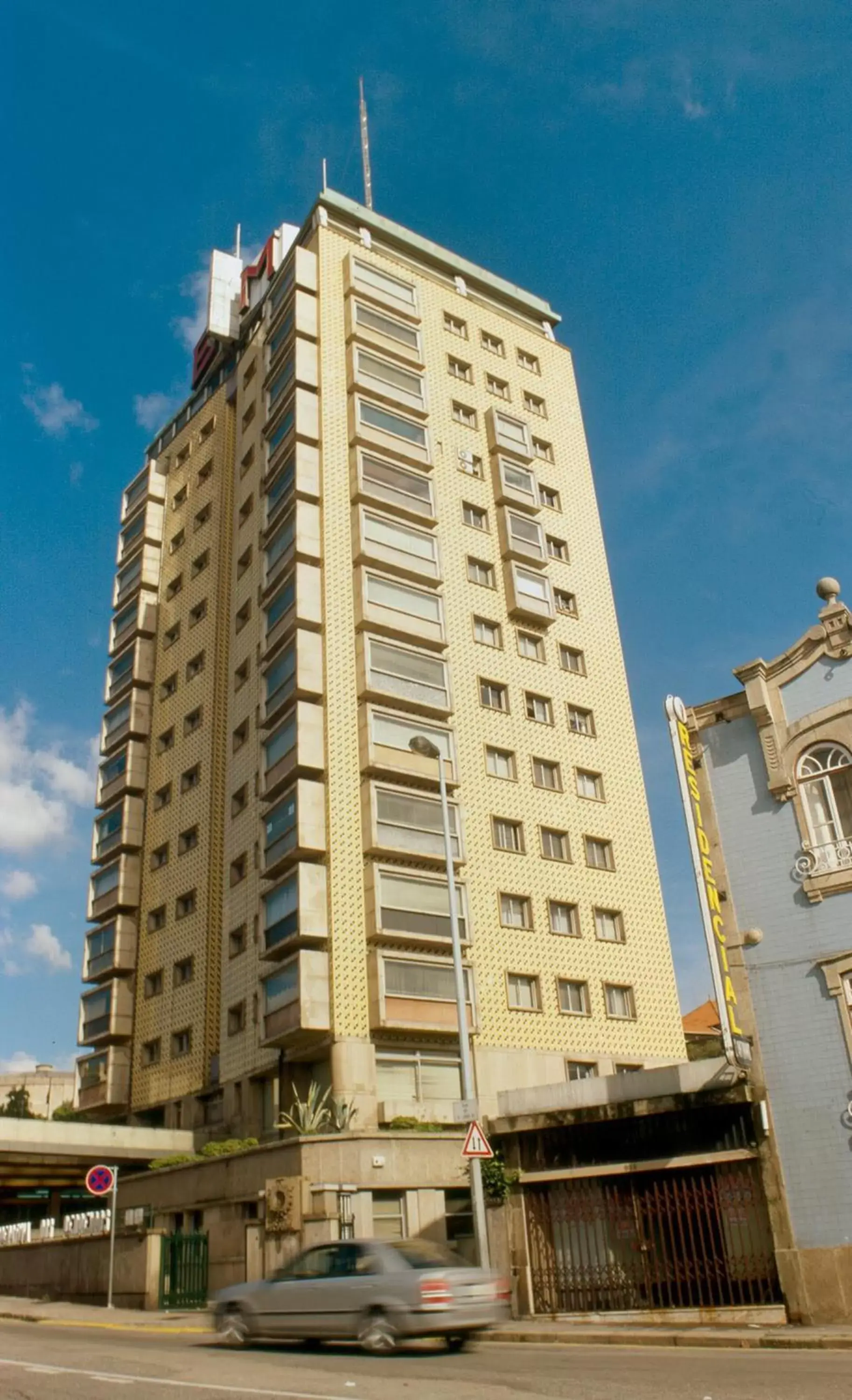 Facade/entrance, Property Building in Hotel Miradouro