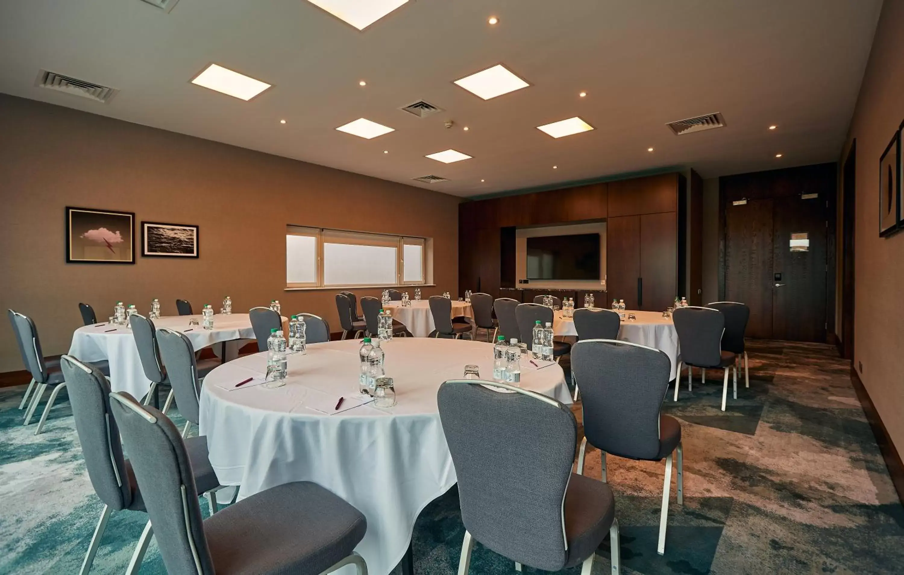 Meeting/conference room in Crowne Plaza Marlow, an IHG Hotel