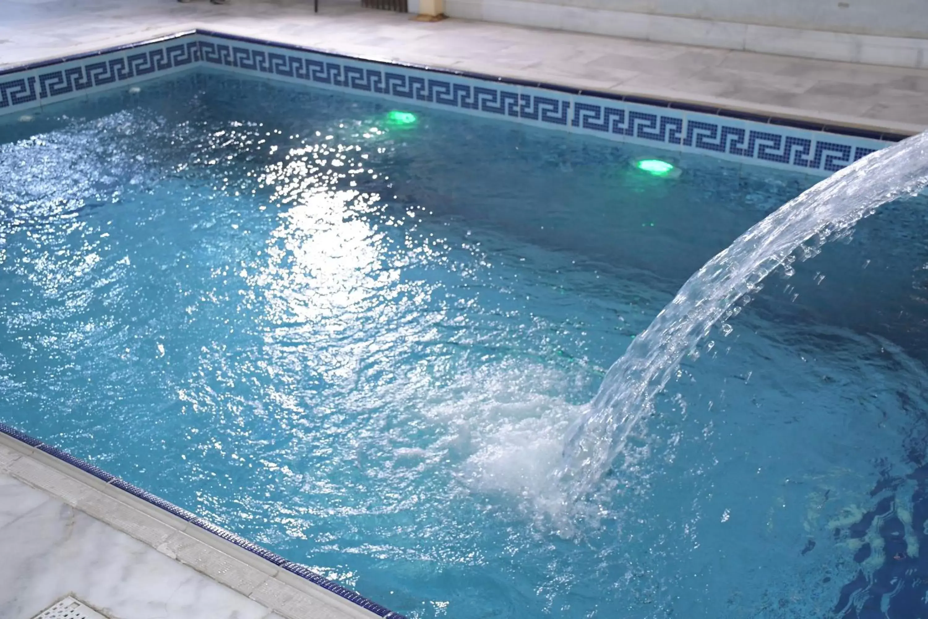 Swimming pool in شقق ارين المطار Swimming pool in شقق ارين المطار