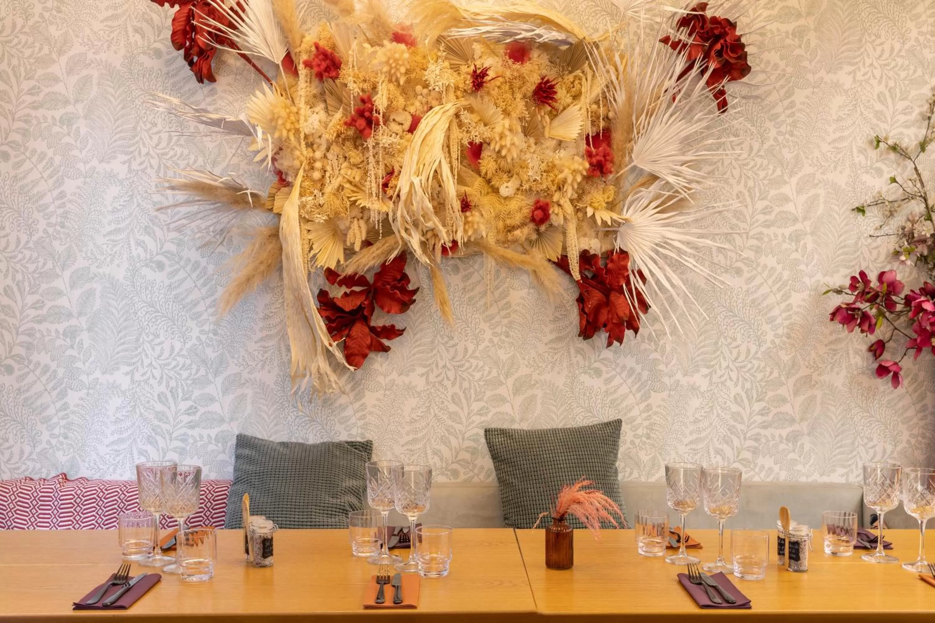 Restaurant/places to eat in Aiden by Best Western Paris Roissy CDG