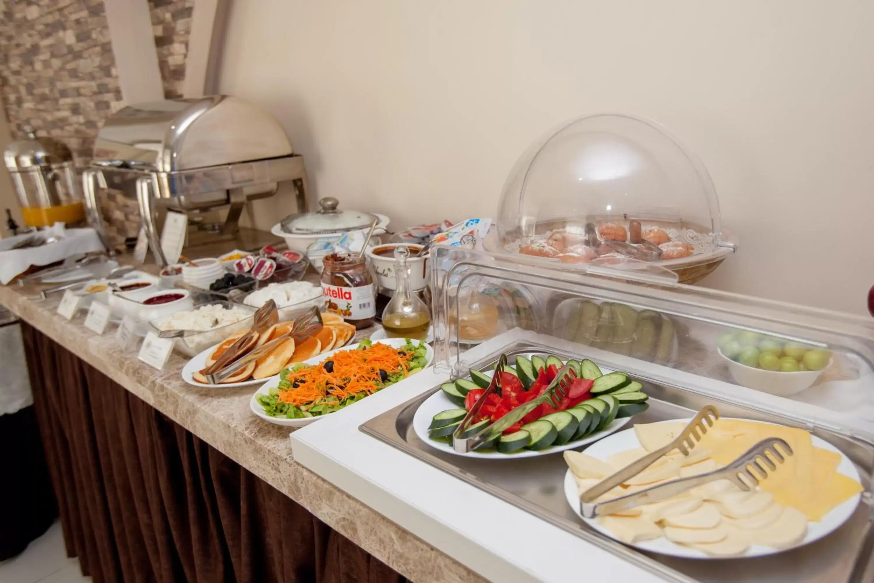 Restaurant/places to eat in Rustaveli Palace Restaurant/places to eat in Rustaveli Palace