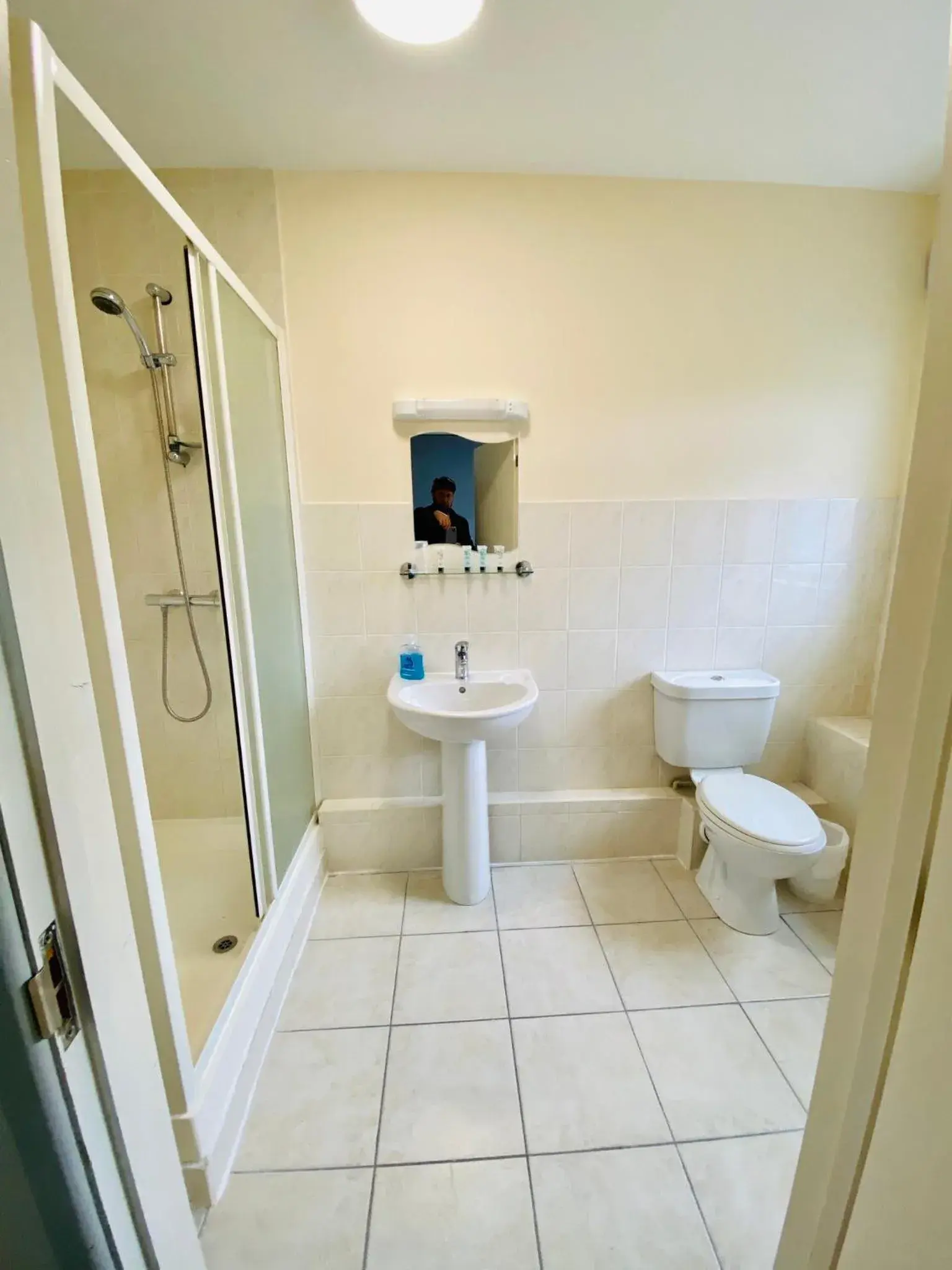 Twin Room in Almond Tree Hotel Twin Room in Almond Tree Hotel