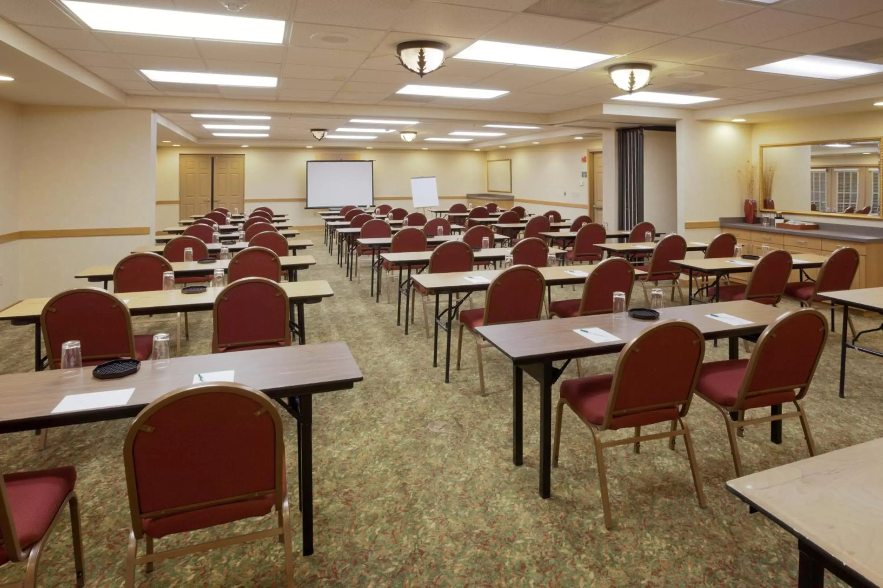 Meeting/conference room in Country Inn & Suites by Radisson, Mesa, AZ