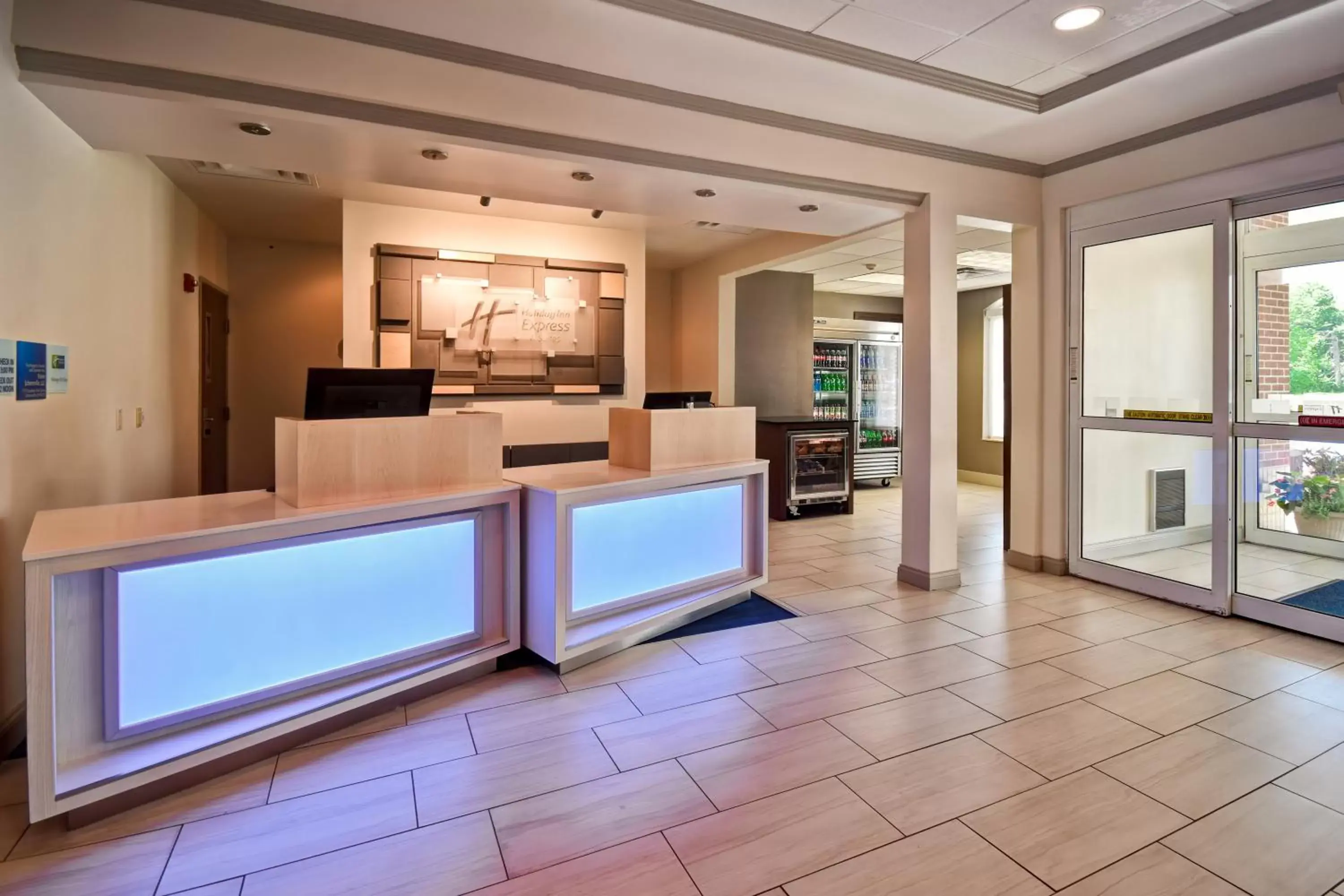 Property building, Lobby/Reception in Holiday Inn Express & Suites Schererville, an IHG Hotel