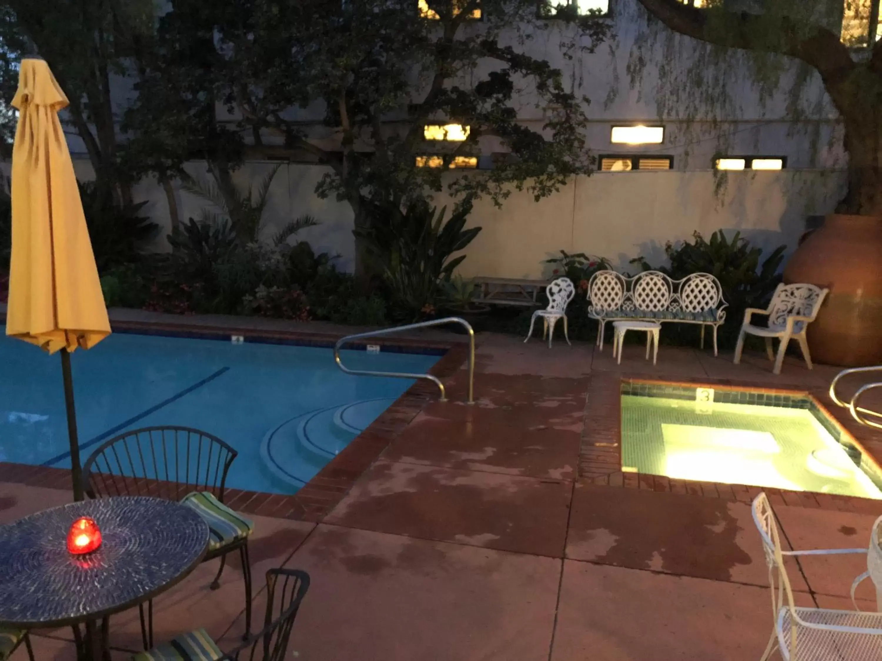 Swimming Pool in Villa Rosa Inn