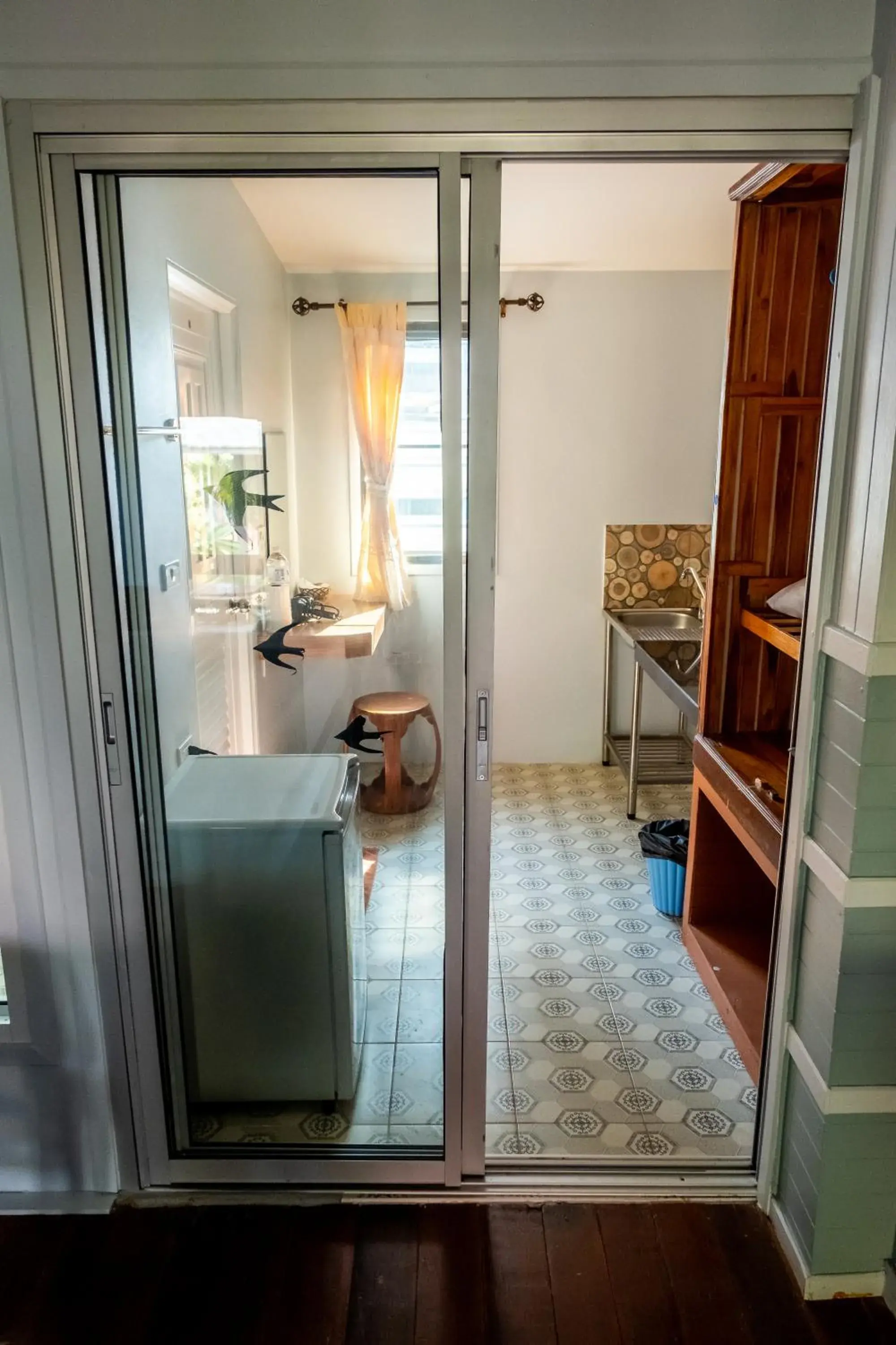 Kitchen or kitchenette, Bathroom in My Home Lantawadee Resort