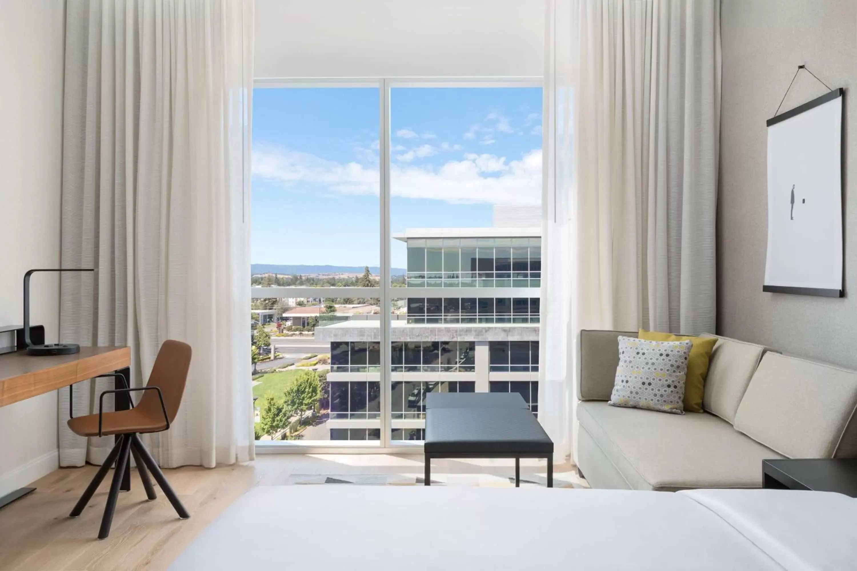 Photo of the whole room, Seating Area in Hyatt Centric Mountain View