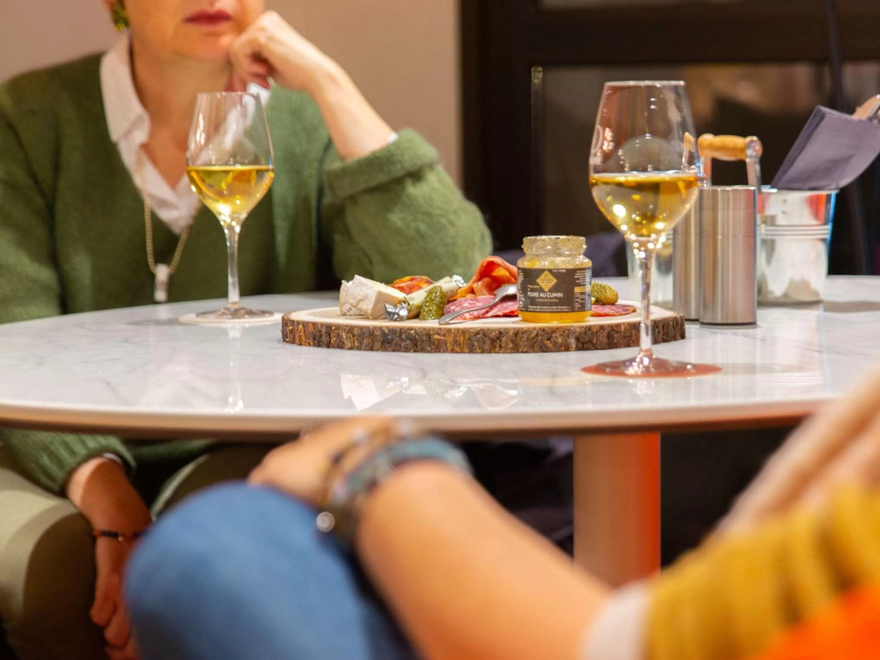 Restaurant/places to eat in ibis Tours Sud