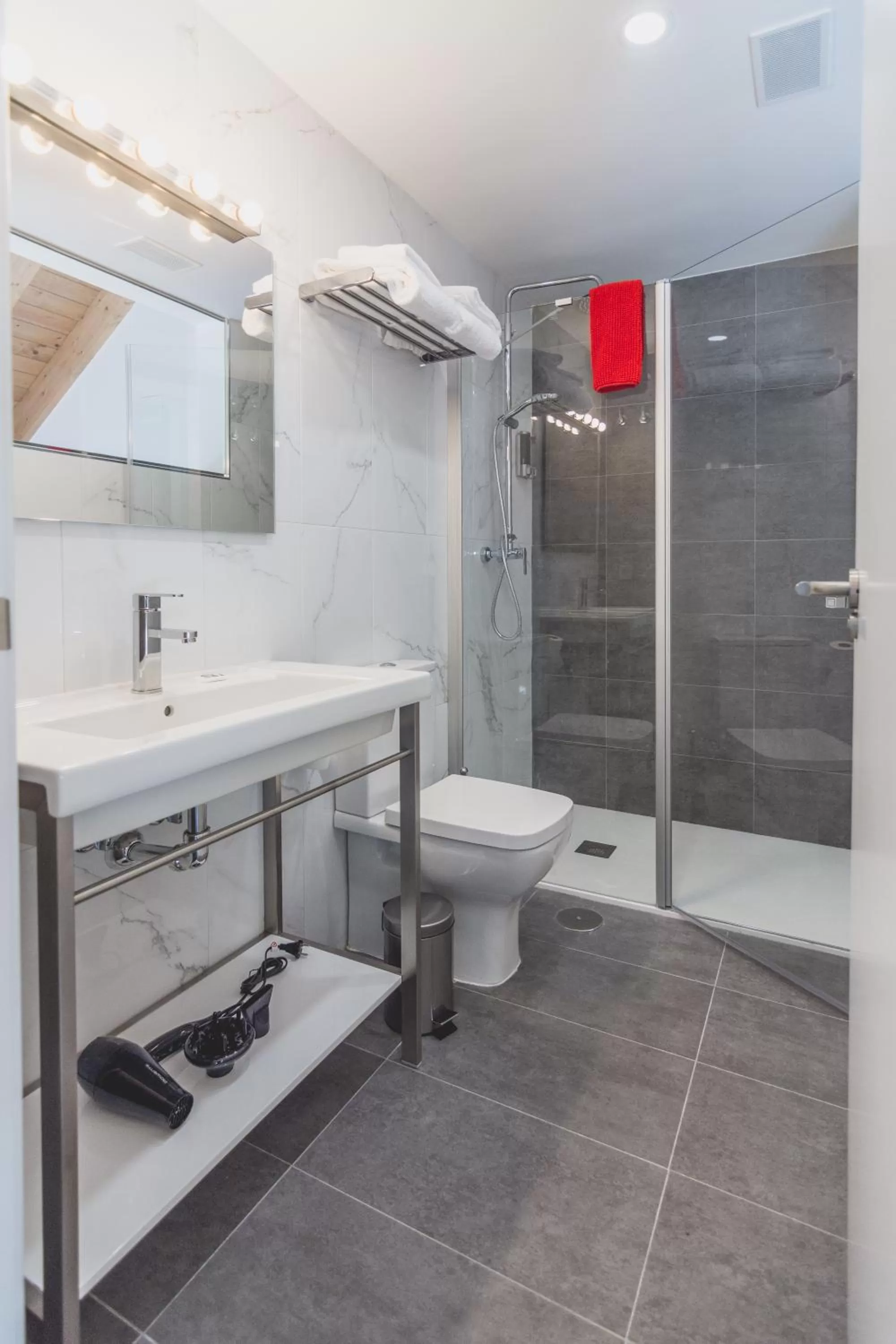 Bathroom in Slow León Apartamentos Turísticos