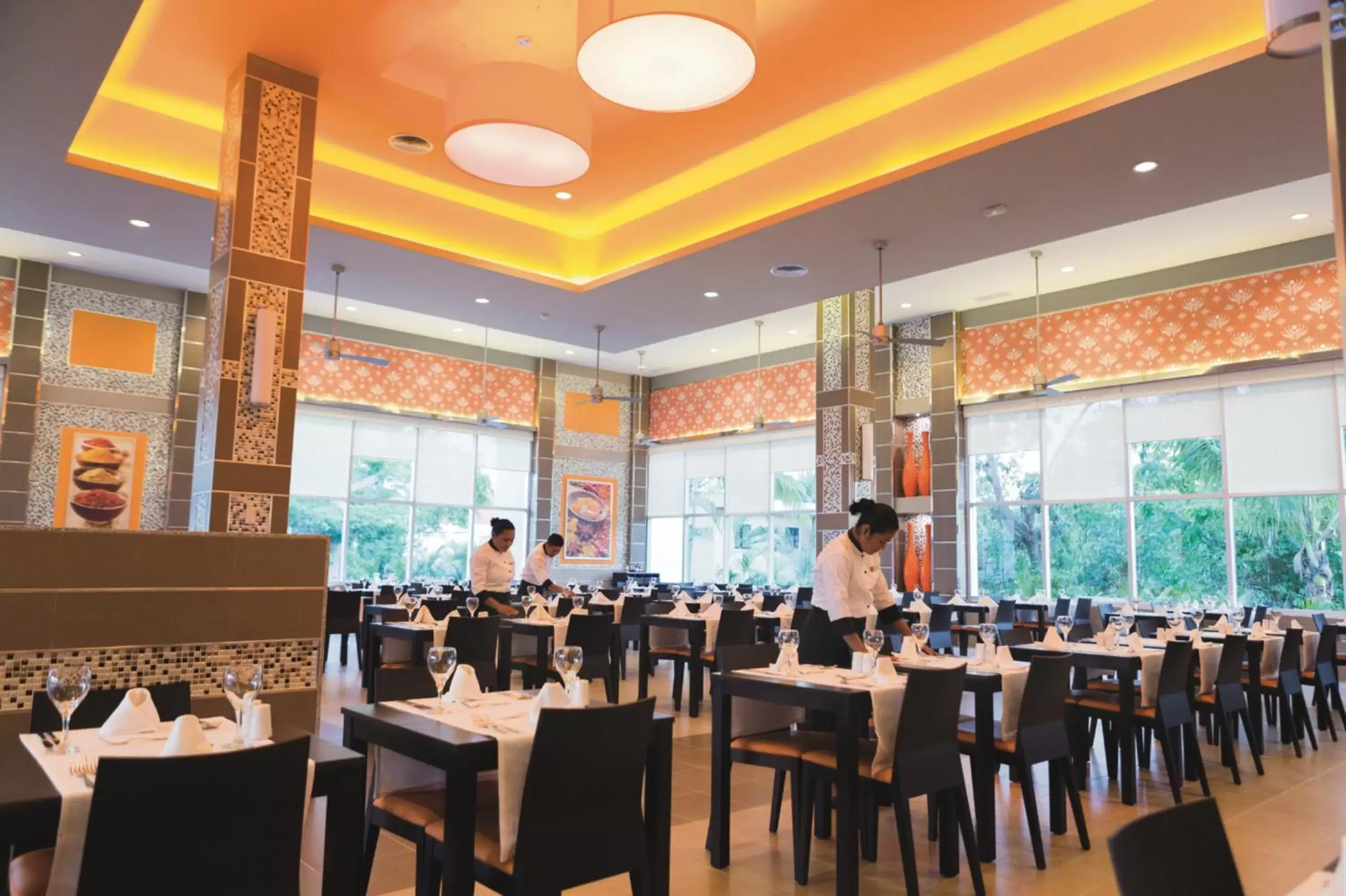 Restaurant/places to eat in Riu Playacar - All Inclusive Restaurant/places to eat in Riu Playacar - All Inclusive