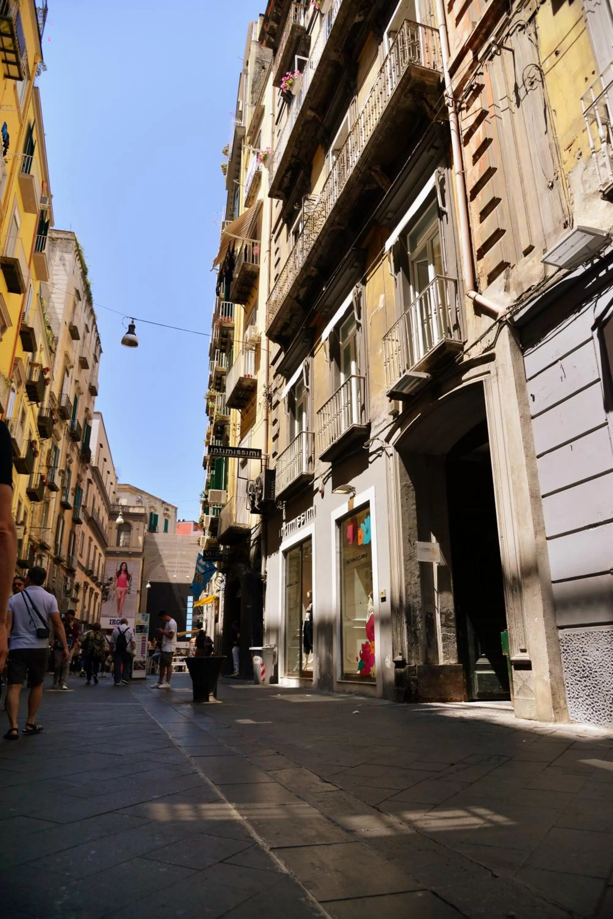 Property building in Chiaia Roof