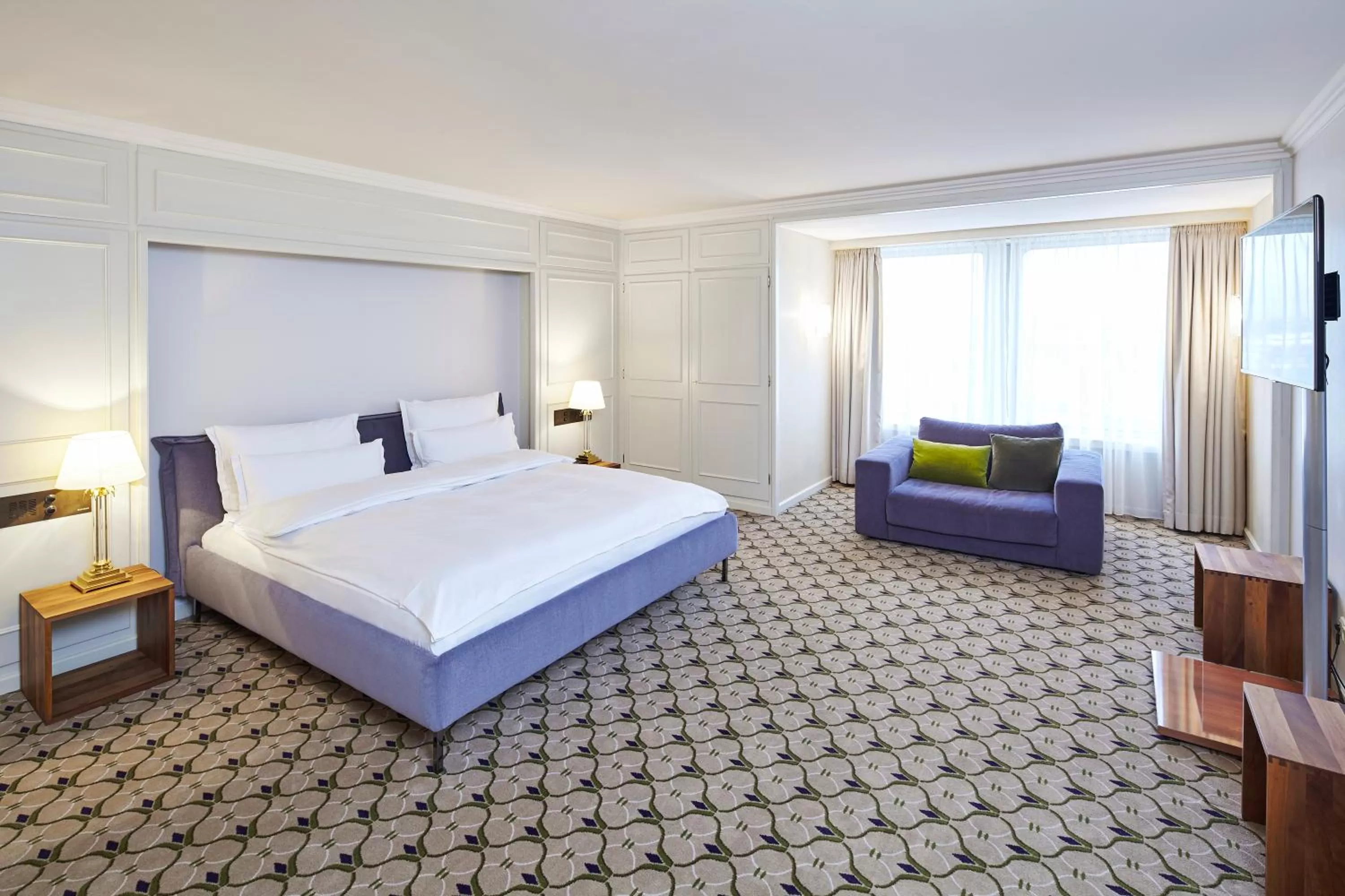 Bedroom, Bed in Clayton Hotel Düsseldorf City Centre