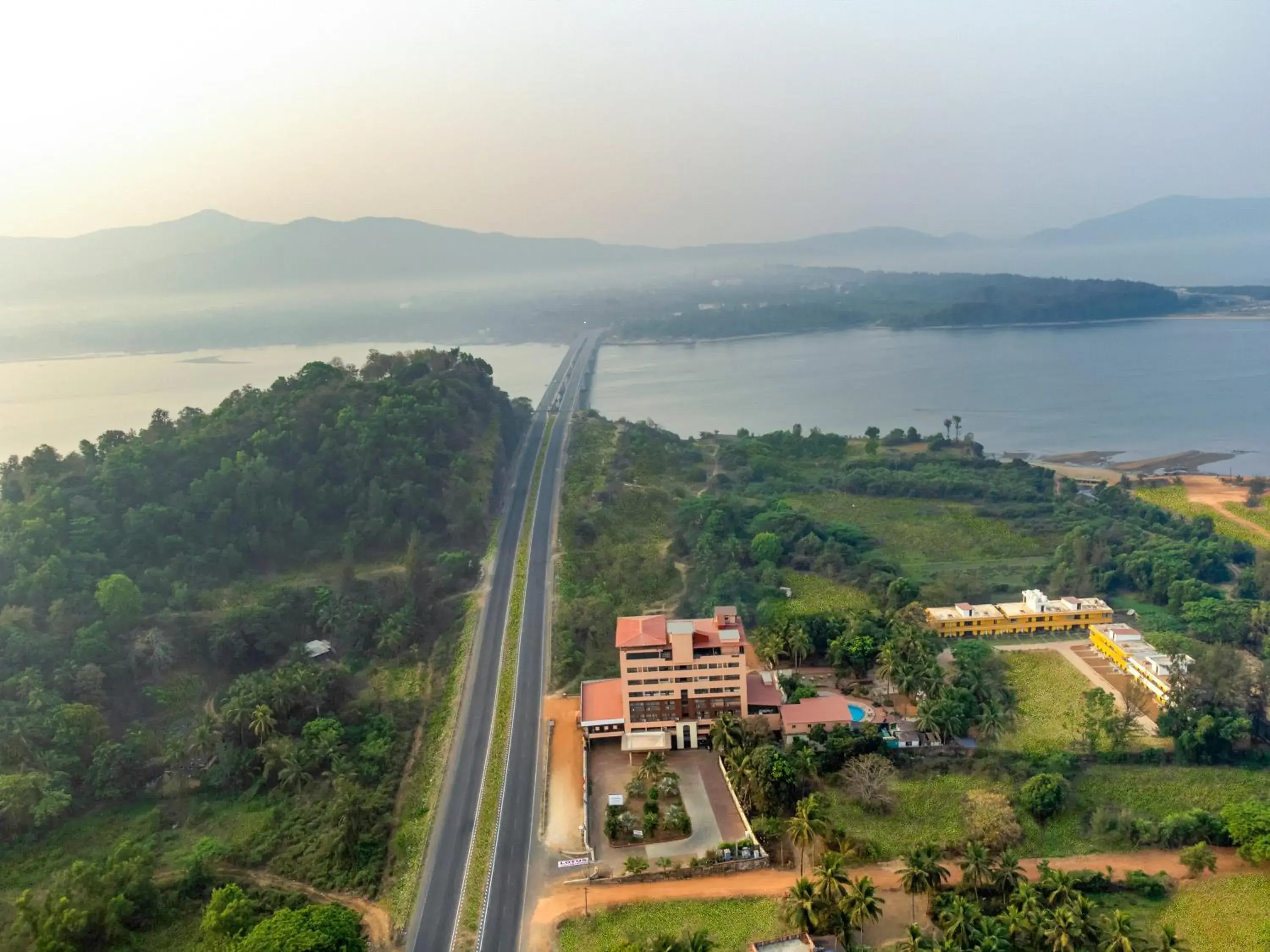 Property building, Bird's-eye View in Sterling Karwar