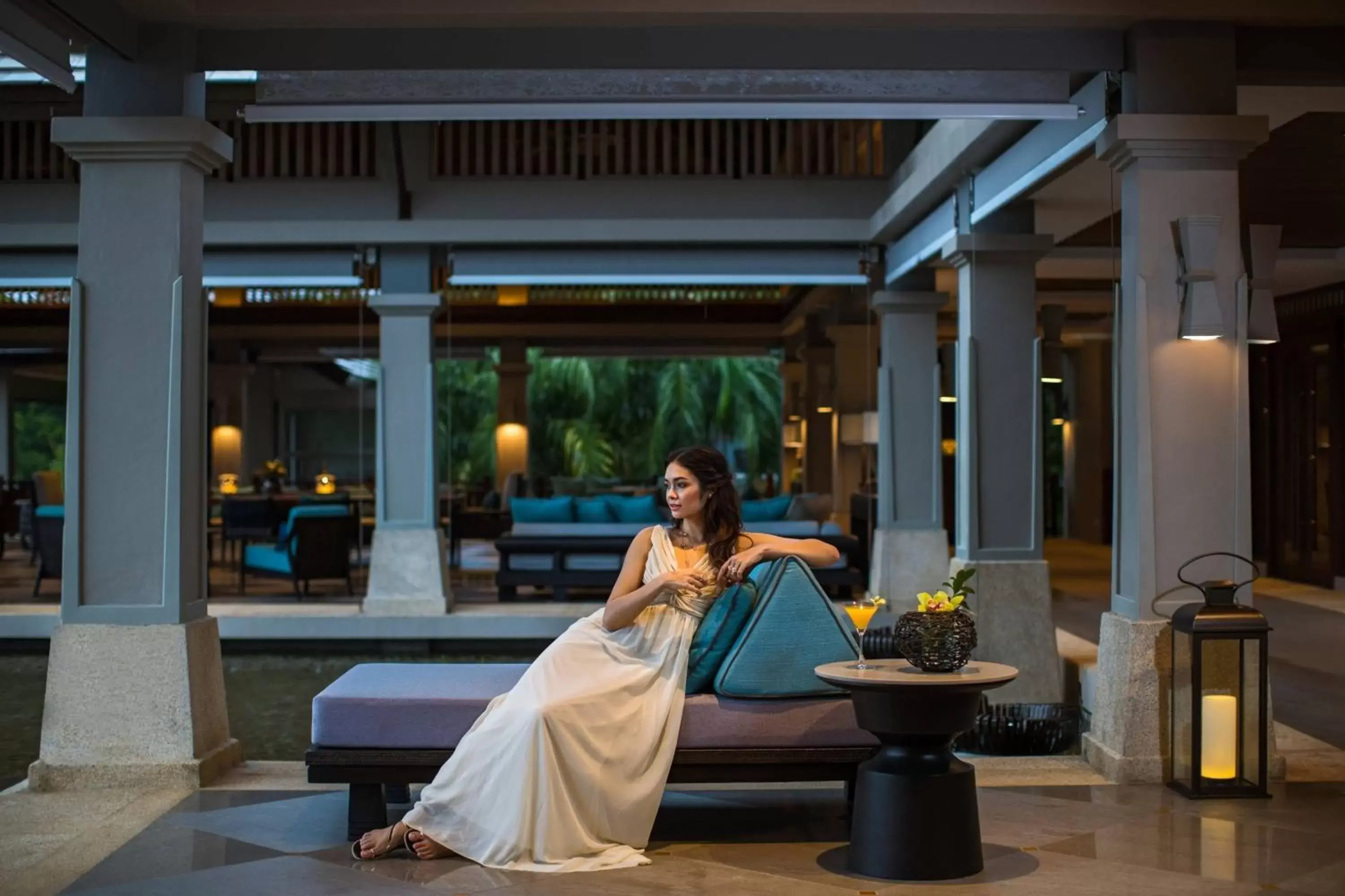 Lounge or bar in Phuket Marriott Resort and Spa, Nai Yang Beach