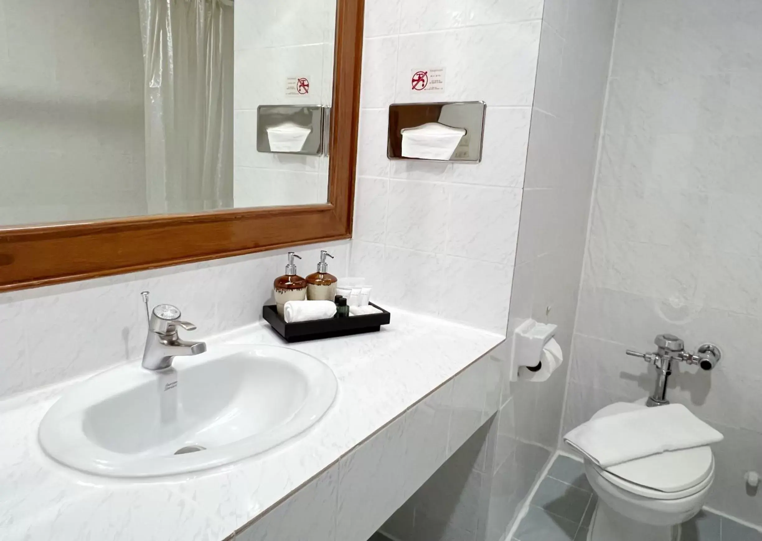 Bathroom in The Promenade Hotel - SHA Plus