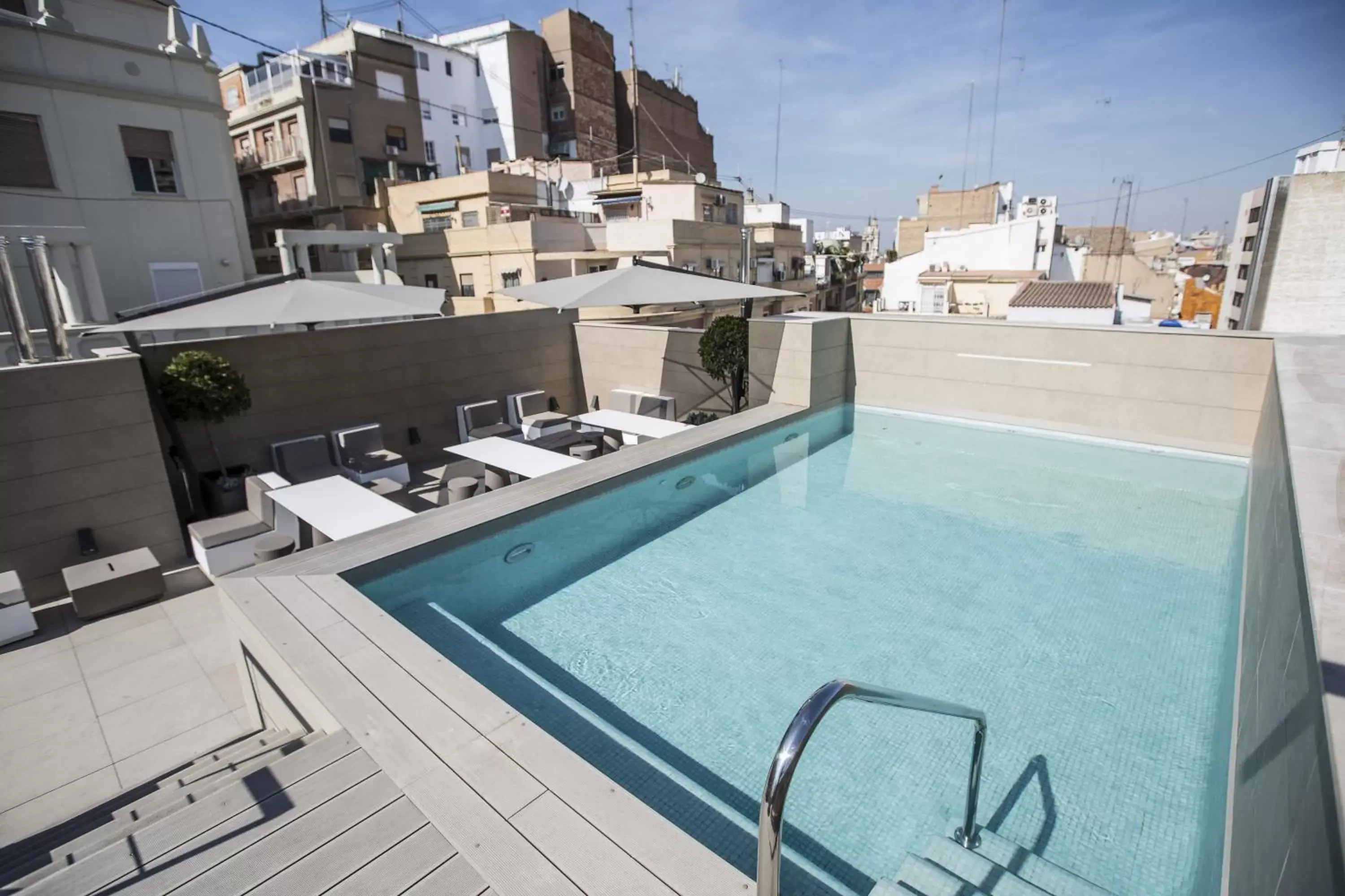 Swimming pool, Pool View in Vincci Mercat