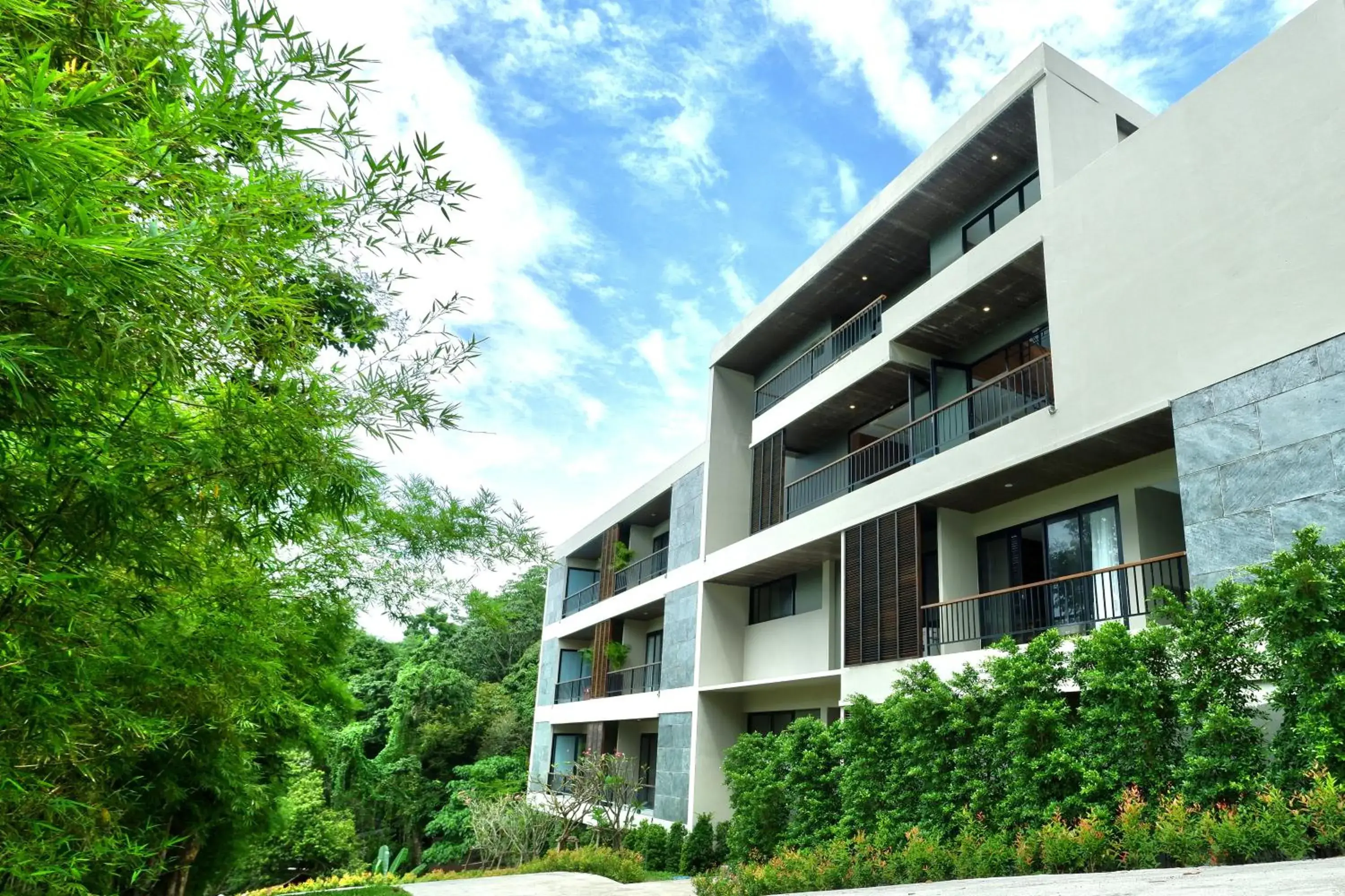 Property Building in SriLanta Resort and Spa