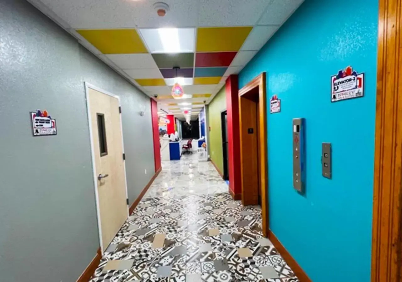 Property building in Philly Inn & Suites Property building in Philly Inn & Suites