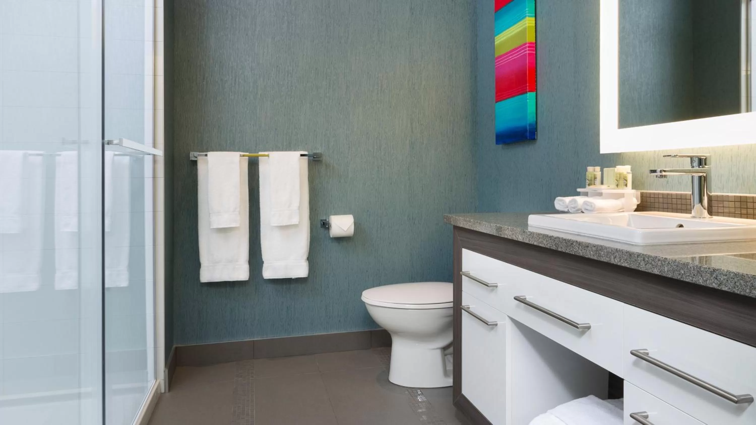 Bathroom in Holiday Inn Express Quebec City-Sainte Foy by IHG