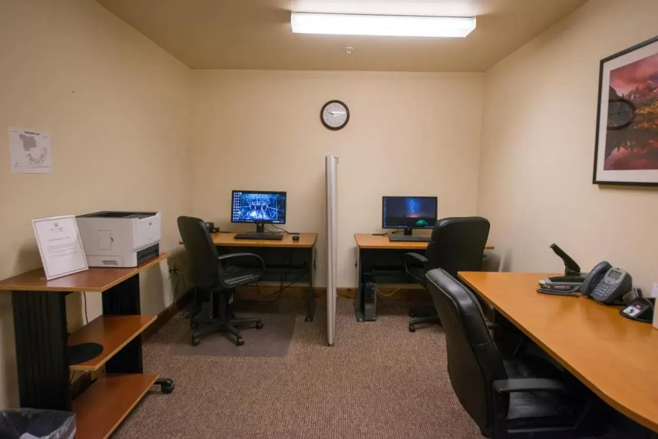 Business Area/Conference Room in The Lodge at Mountaineer Square