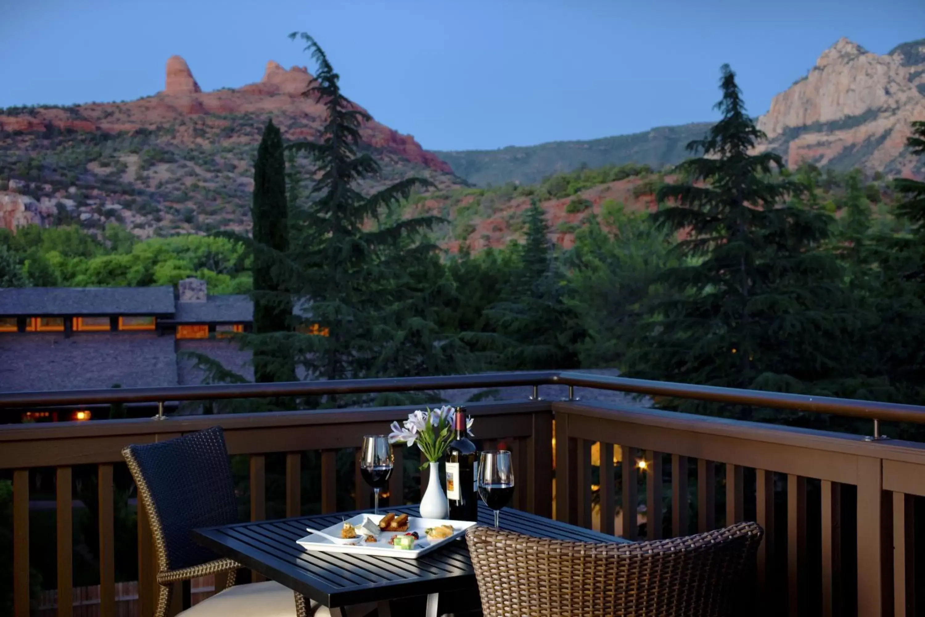 Restaurant/places to eat, Mountain View in L'Auberge De Sedona