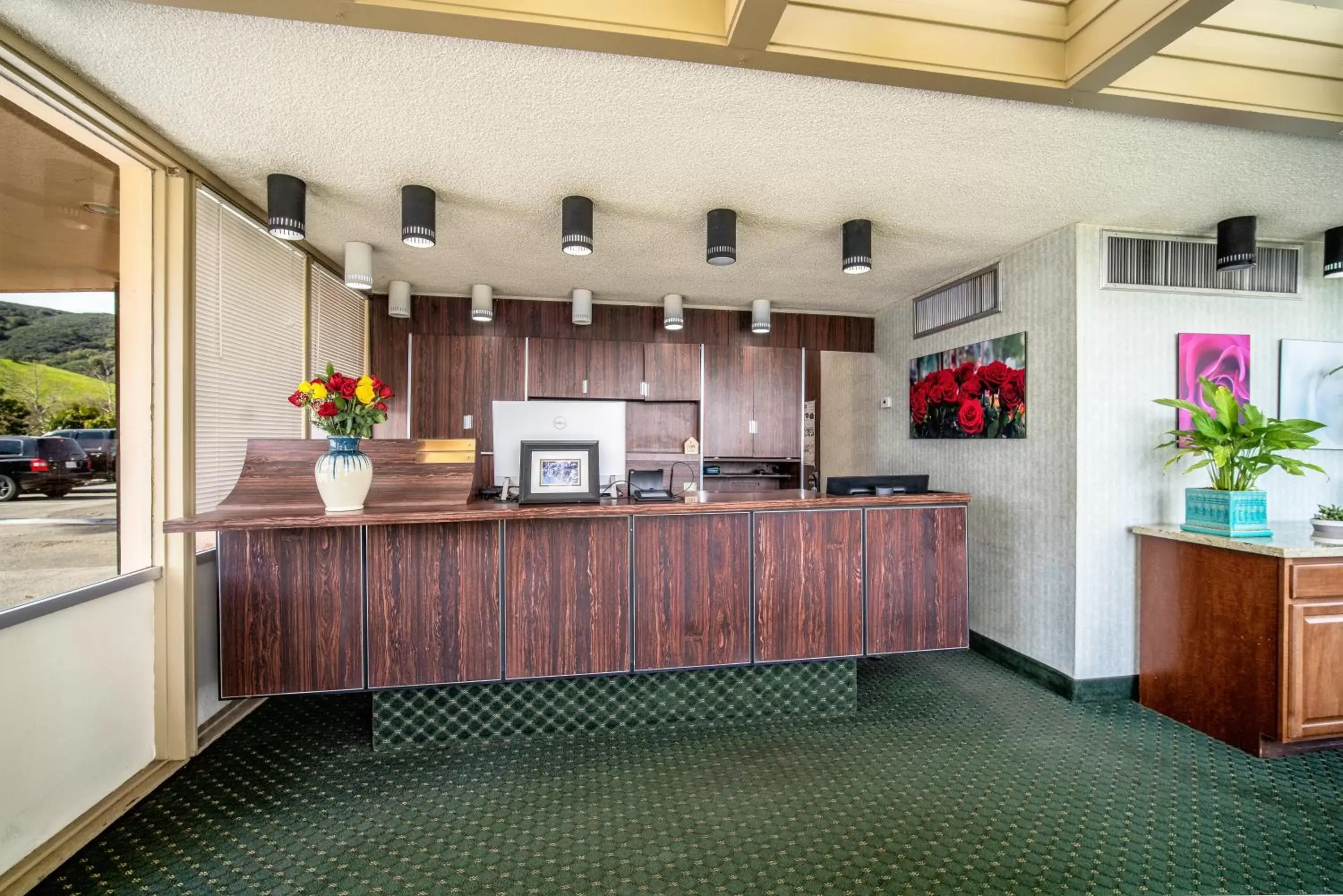 Lobby/Reception in Hotel Calle Joaquin - San Luis Obispo