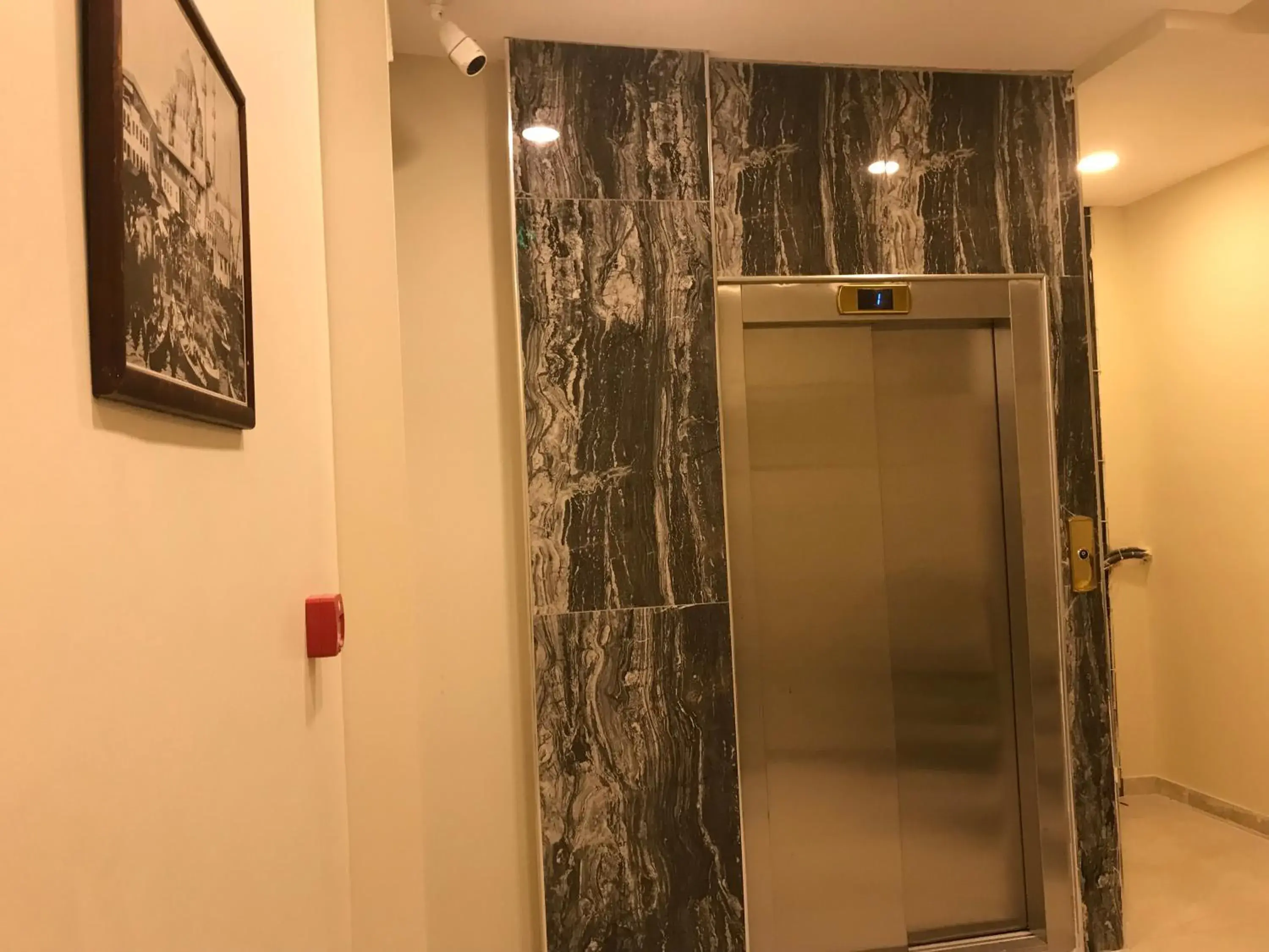 elevator in historial hotel