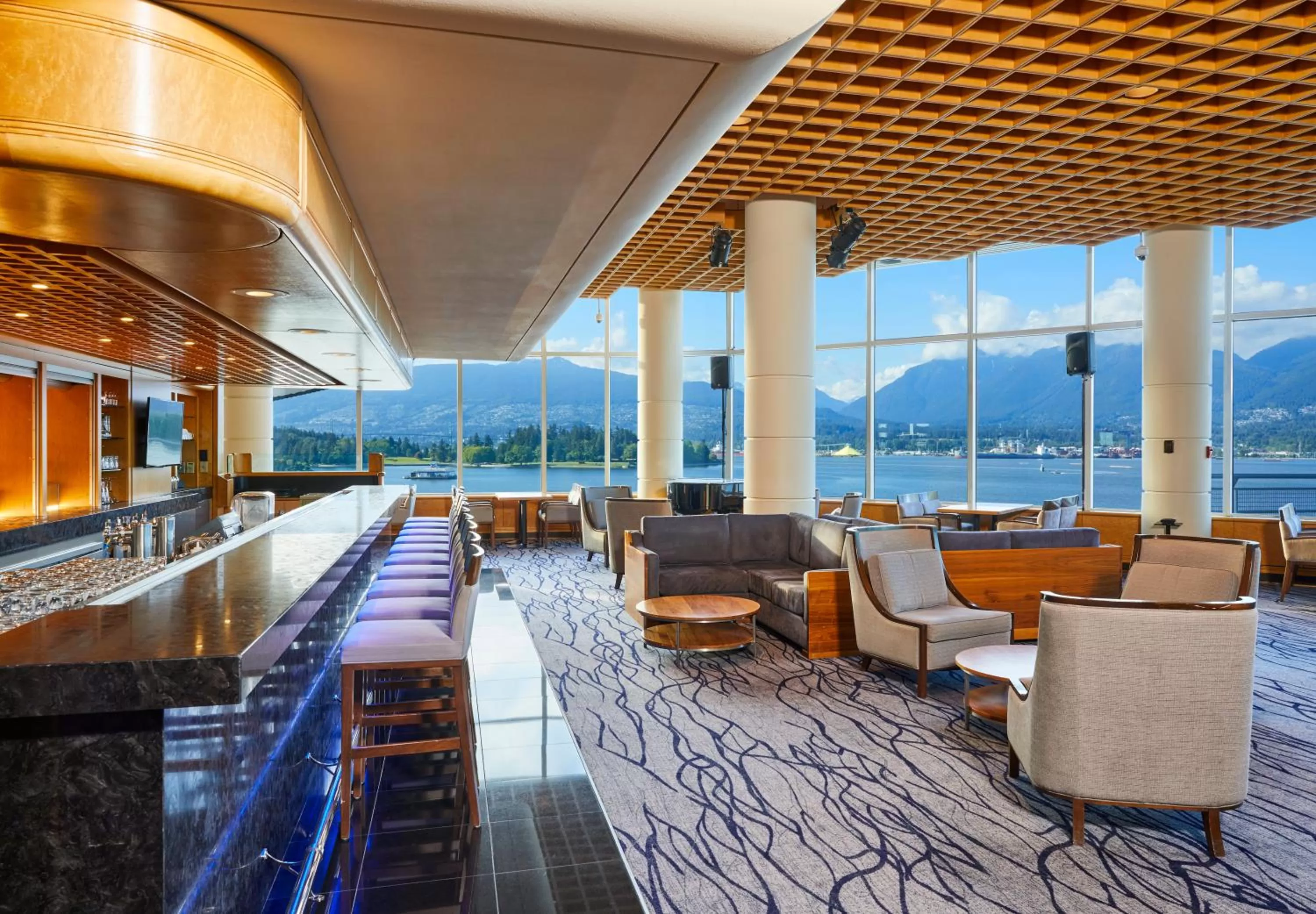 Lounge or bar in Pan Pacific Vancouver