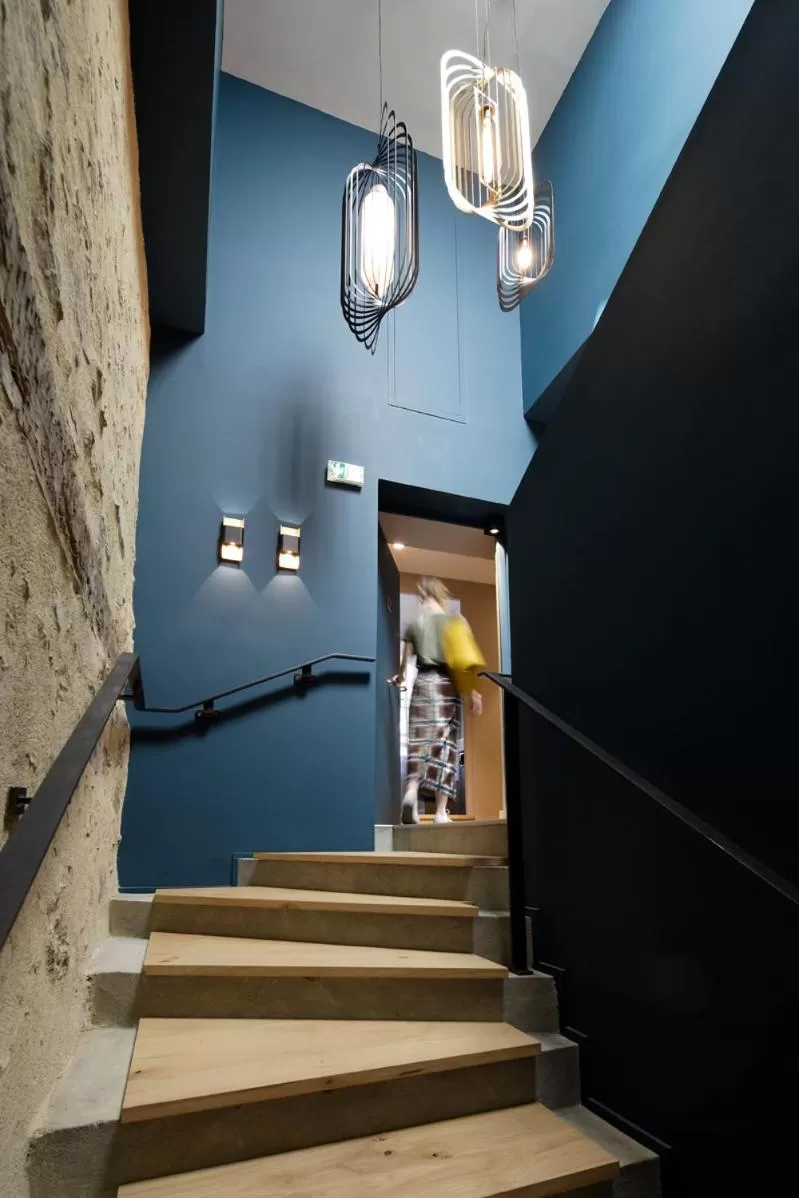 Decorative detail in Les Maisons du Pont - Charme & Caractère