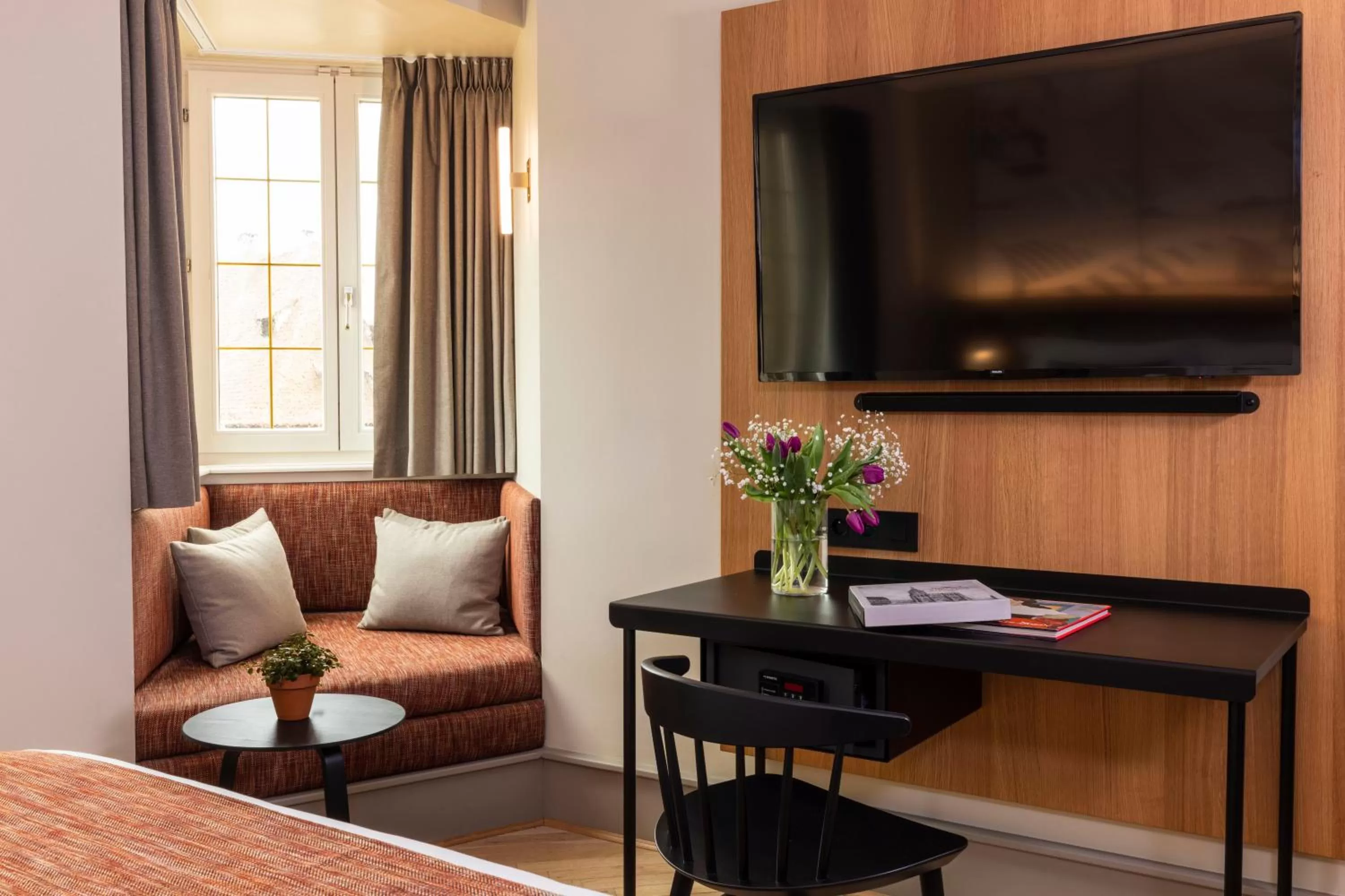 TV and multimedia in Hotel La Diligence