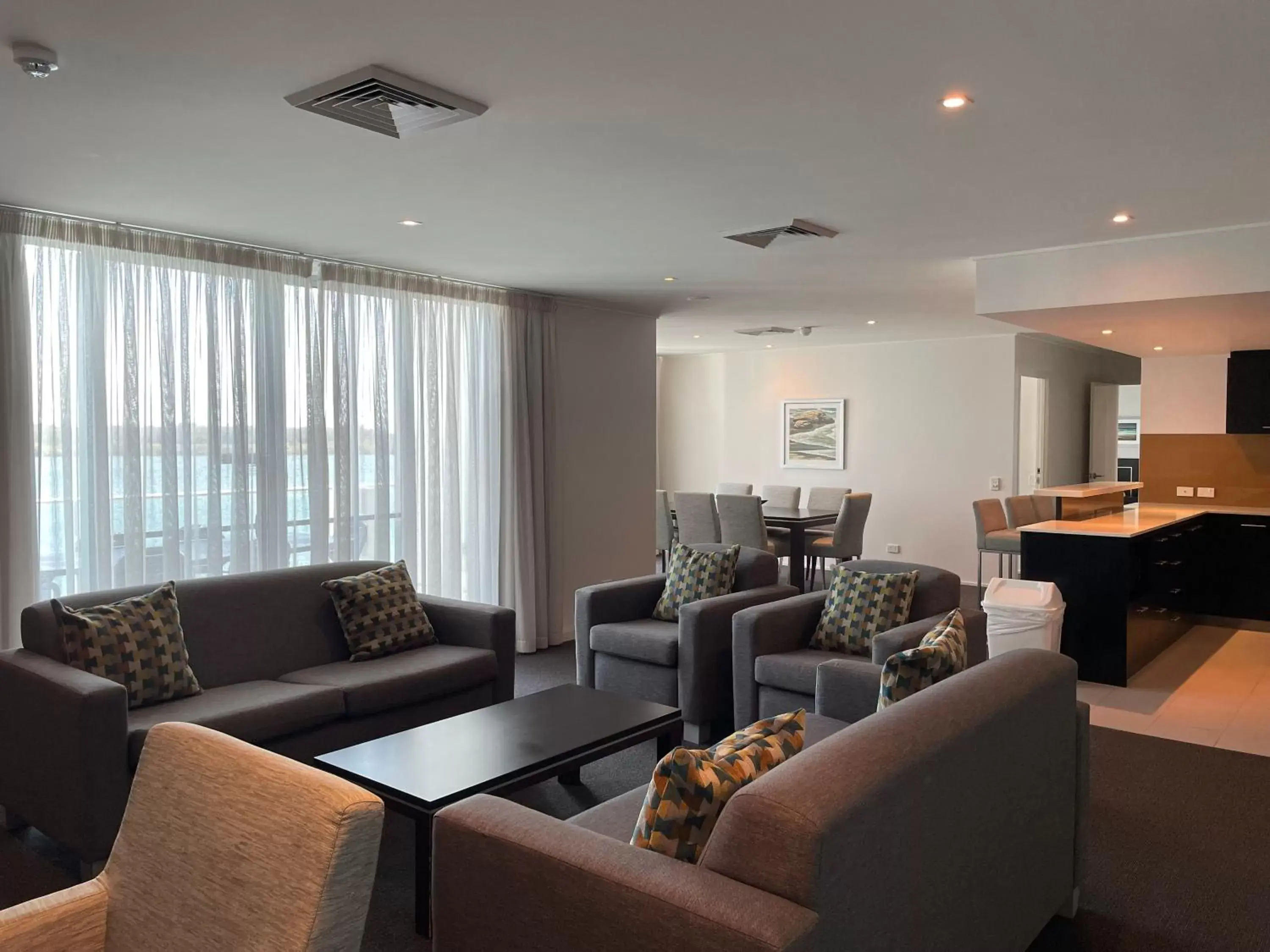 Seating Area in Ramada Hotel & Suites by Wyndham Ballina Byron