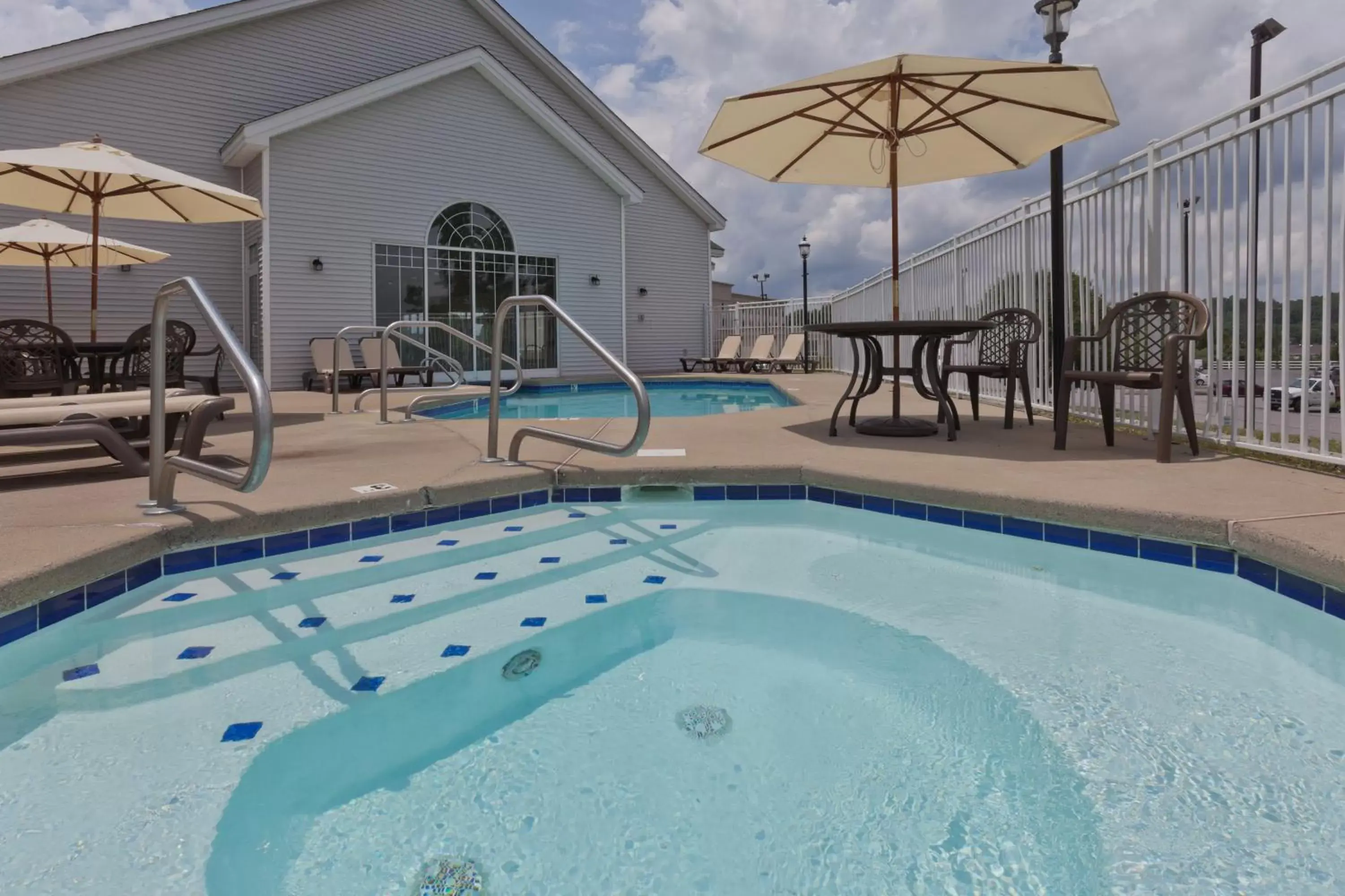 Swimming Pool in Country Inn & Suites by Radisson, Beckley, WV