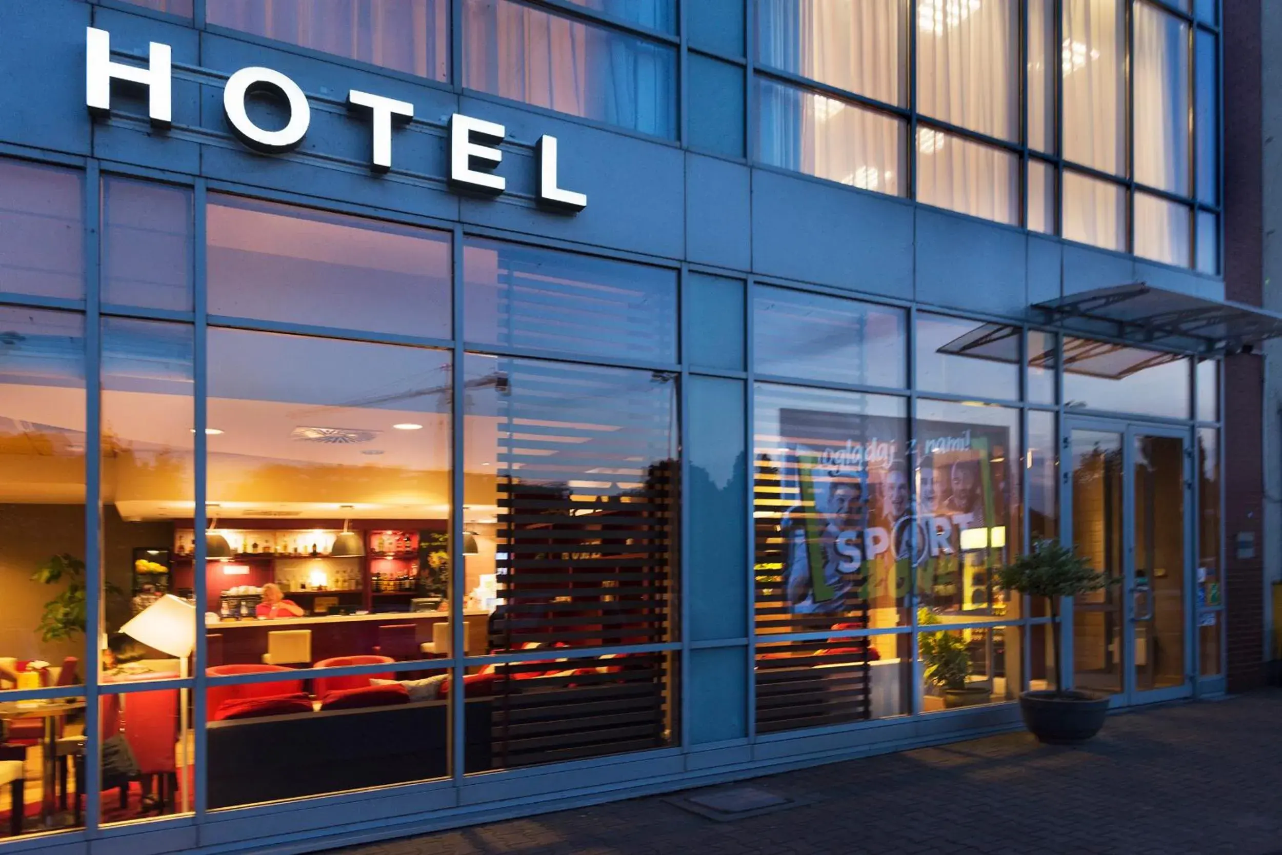 Facade/entrance in Campanile Hotel Wroclaw